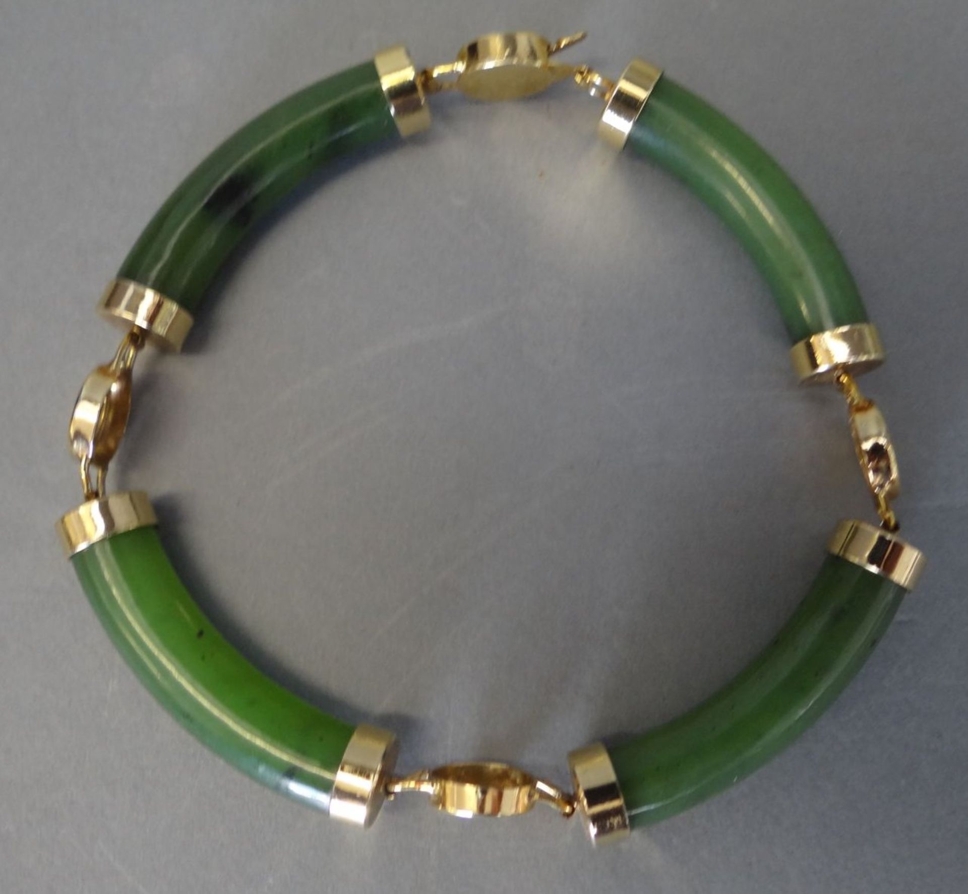 Armband, Jade mit Double-Montur, China, L-19 cm