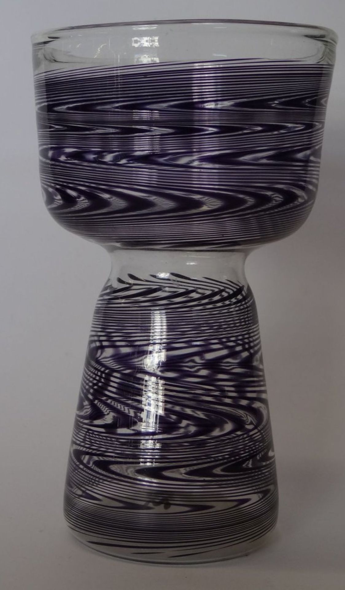 Hyazinthen-Vase, leichtes dünnes Glas, signiert "WS", H-15 cm, D-8 c - Bild 4 aus 5