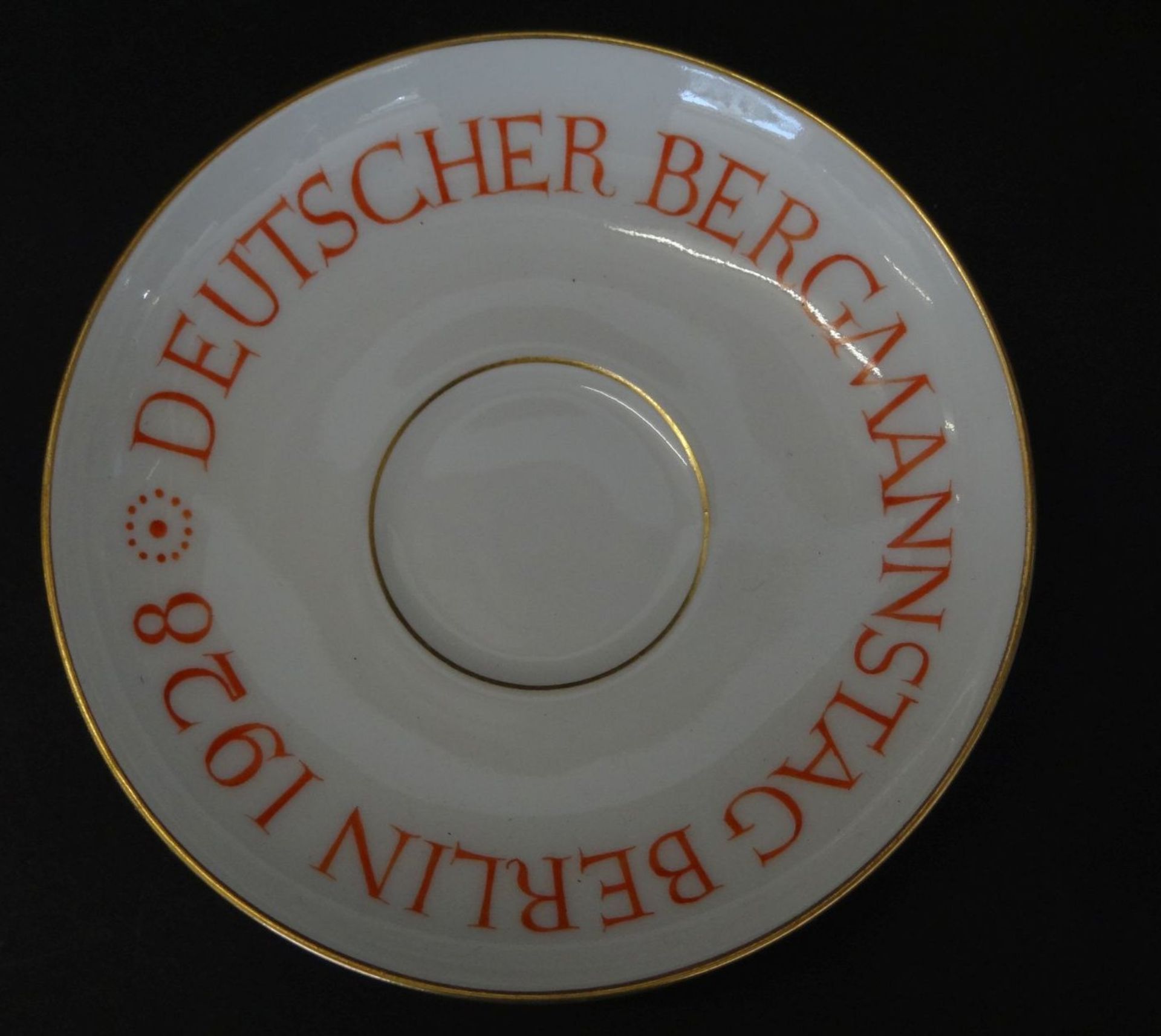 Moccatasse mit U.T. "KPM" Berlin, beschriftet "Deutscher Bergmannstag Berlin 1928" - Bild 4 aus 5