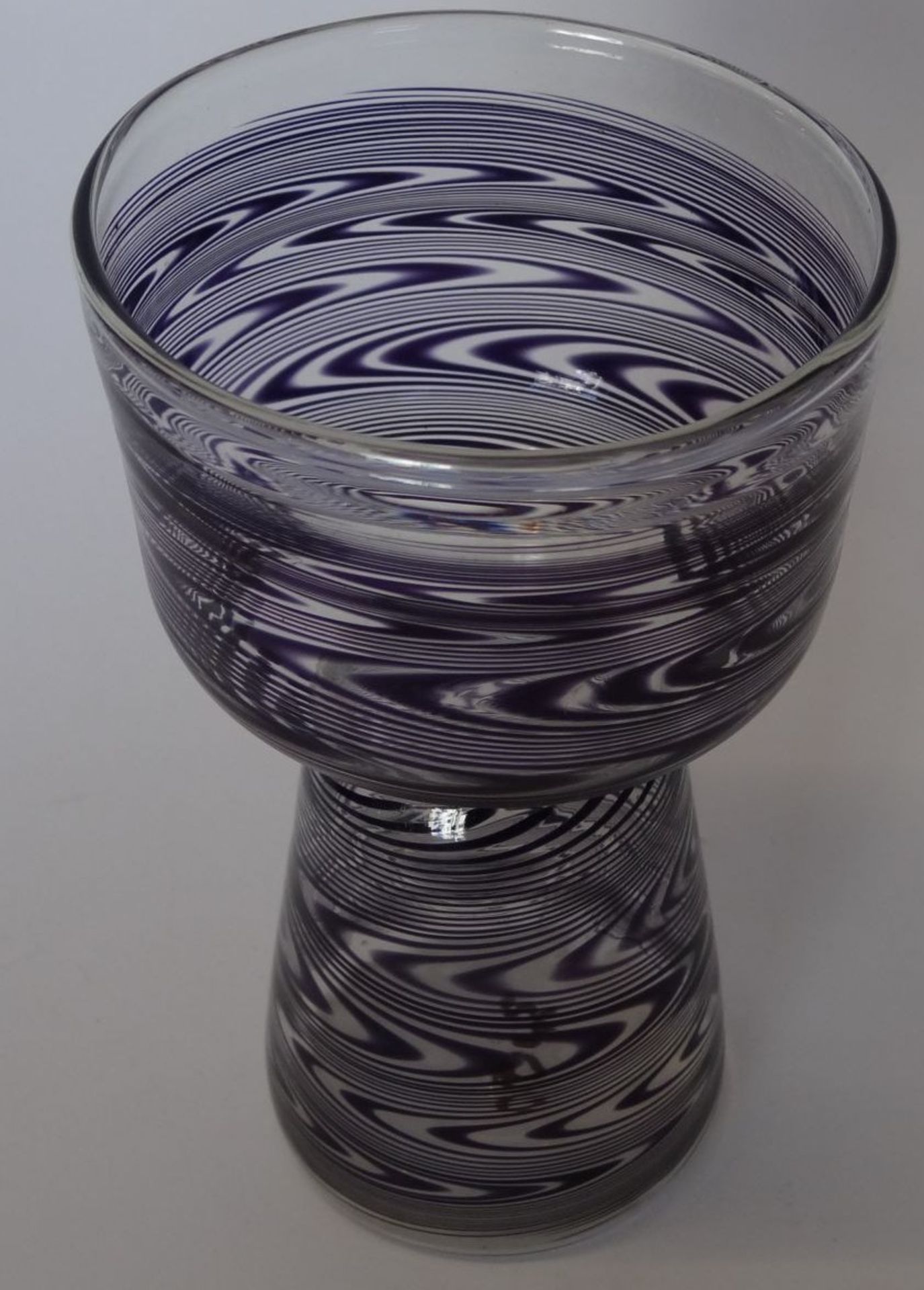 Hyazinthen-Vase, leichtes dünnes Glas, signiert "WS", H-15 cm, D-8 c - Bild 2 aus 5