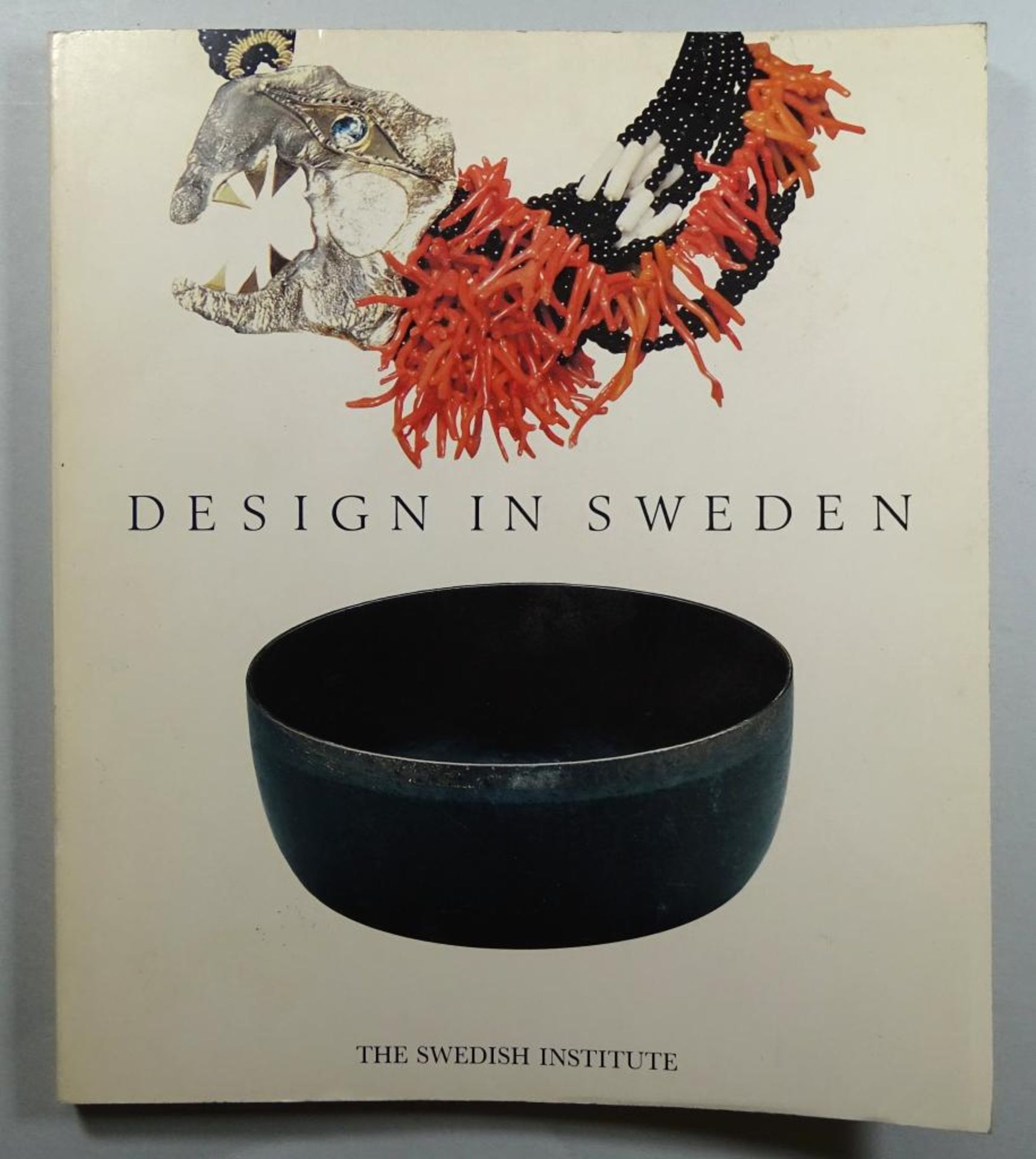 "Design in Sweden", The Swedish Institute, 1985, mit 142 Seiten