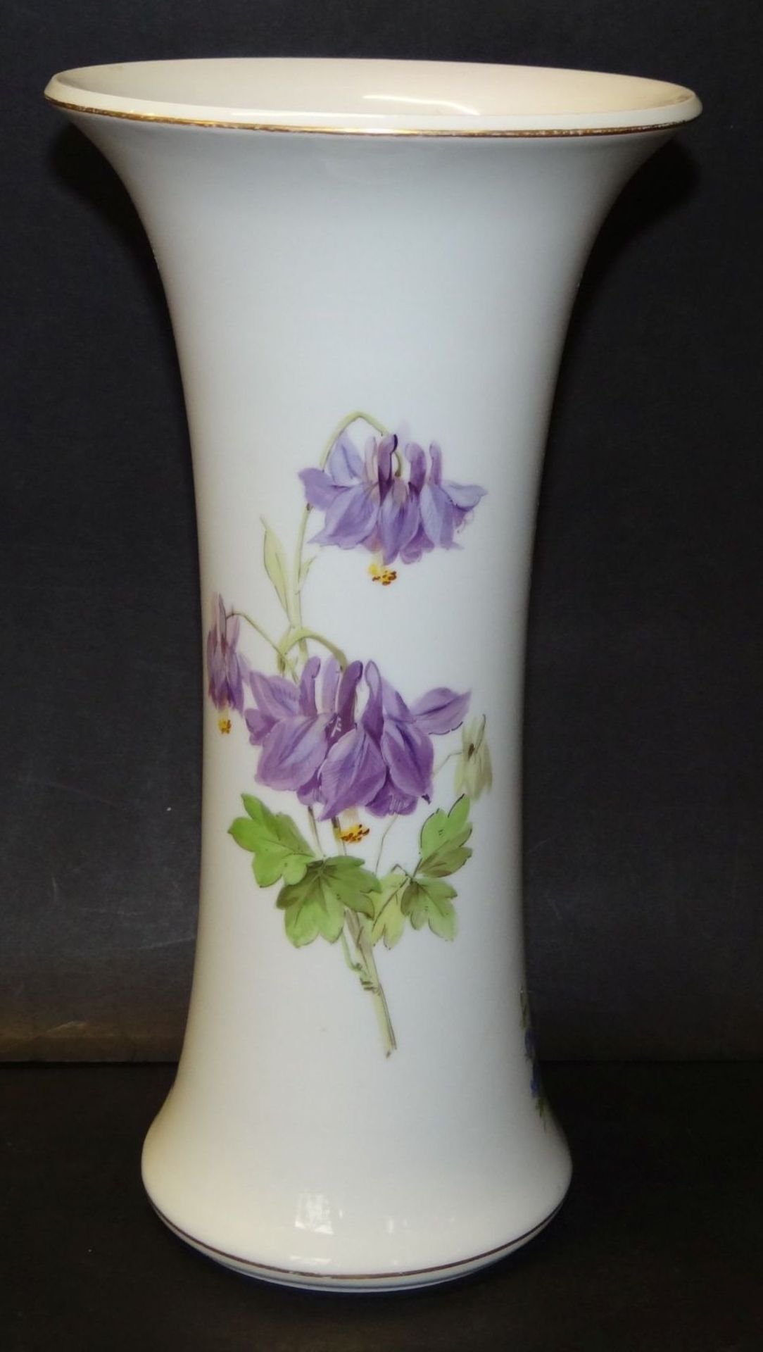 Vase "Meissen" Blumenmalerei, H-24 cm, Schwertermarke mit Schleifstrichen