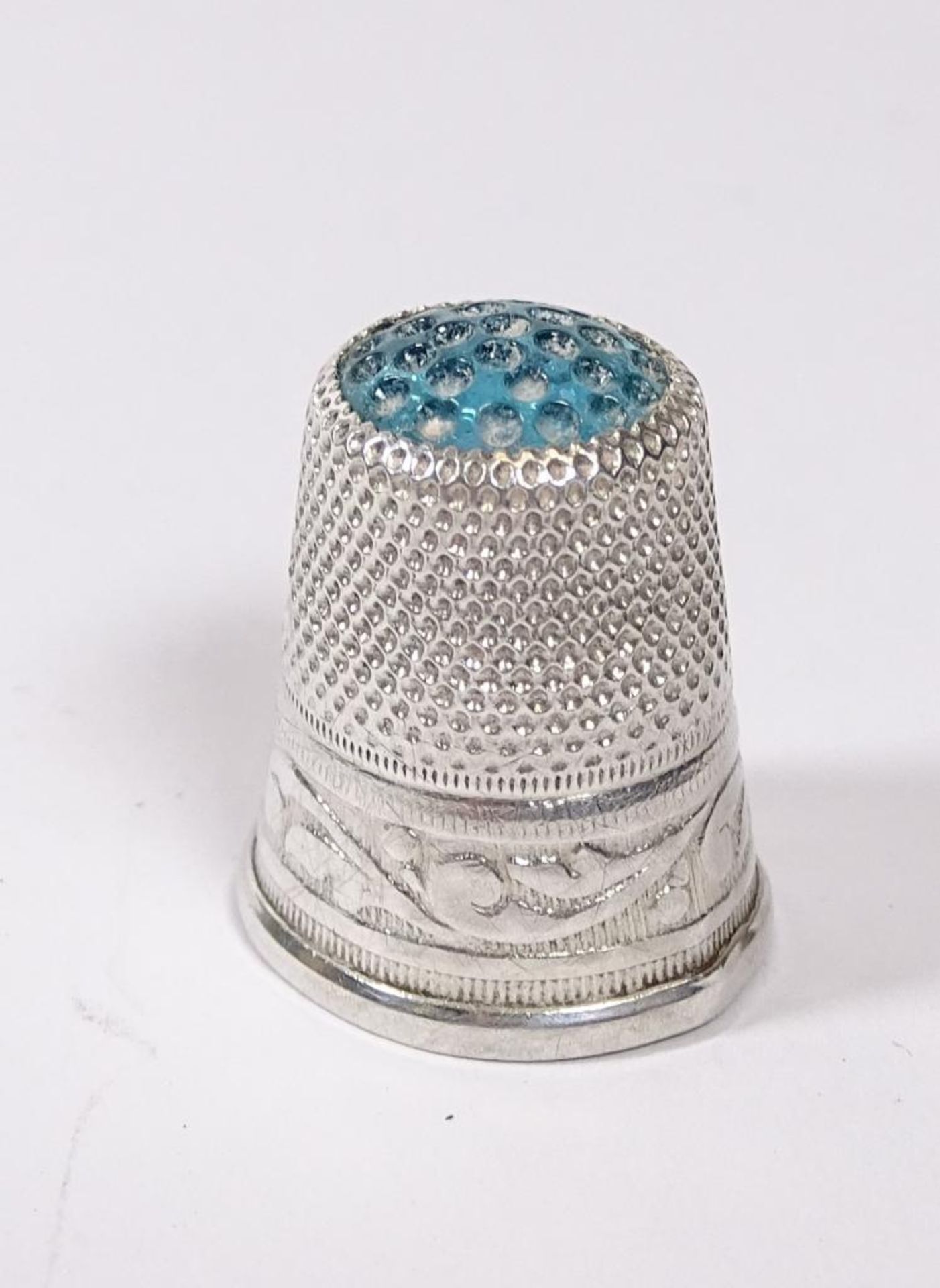 Fingerhut,Silber 925er,blauer Stein,H-21,6mm,4,30gr., Boden dellig