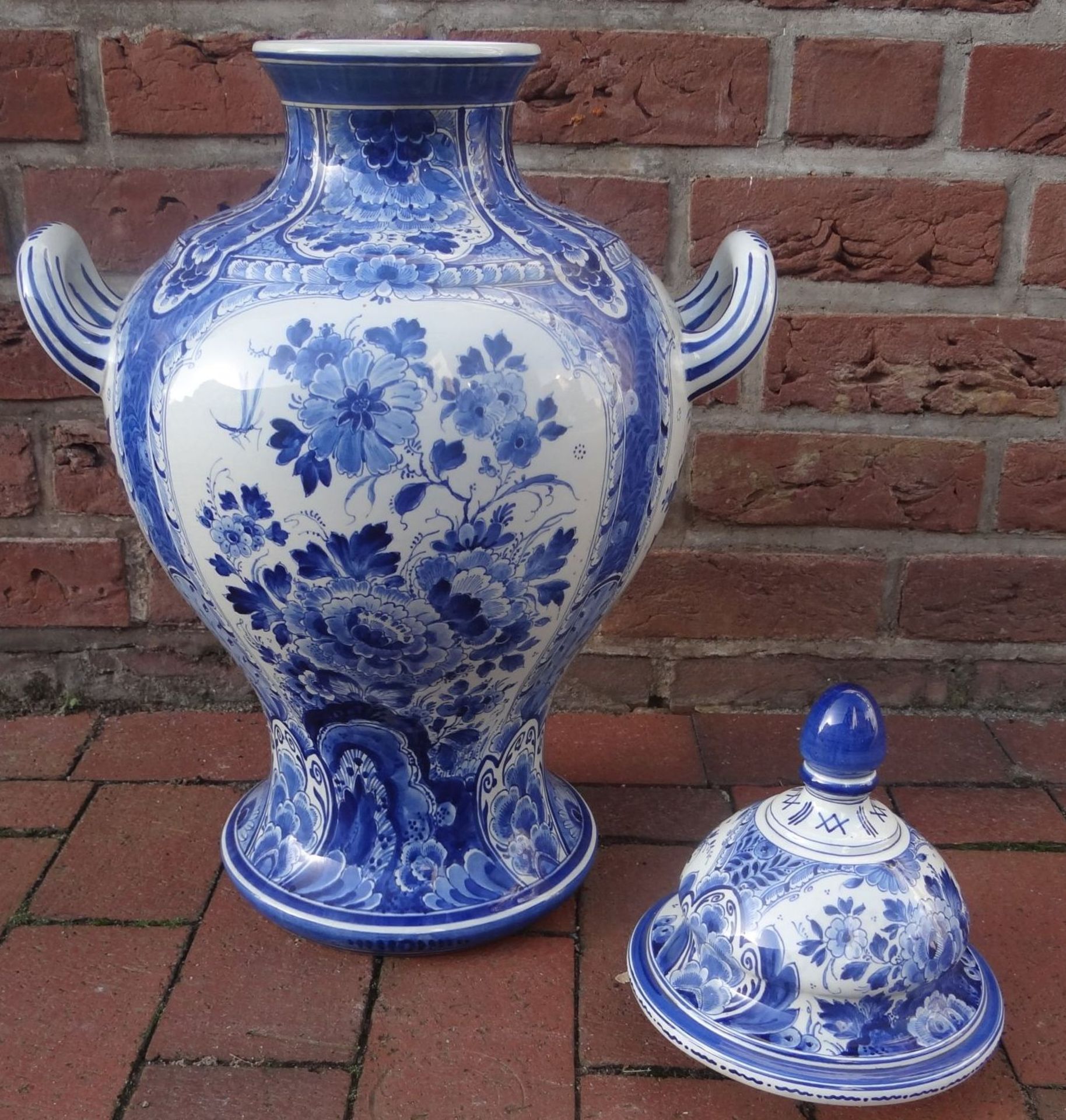 übergrosse Delft-Vase "De porcelyn fles" Blaumalerei, gut erhaten, dat. 1951, H-62 c - Bild 8 aus 10