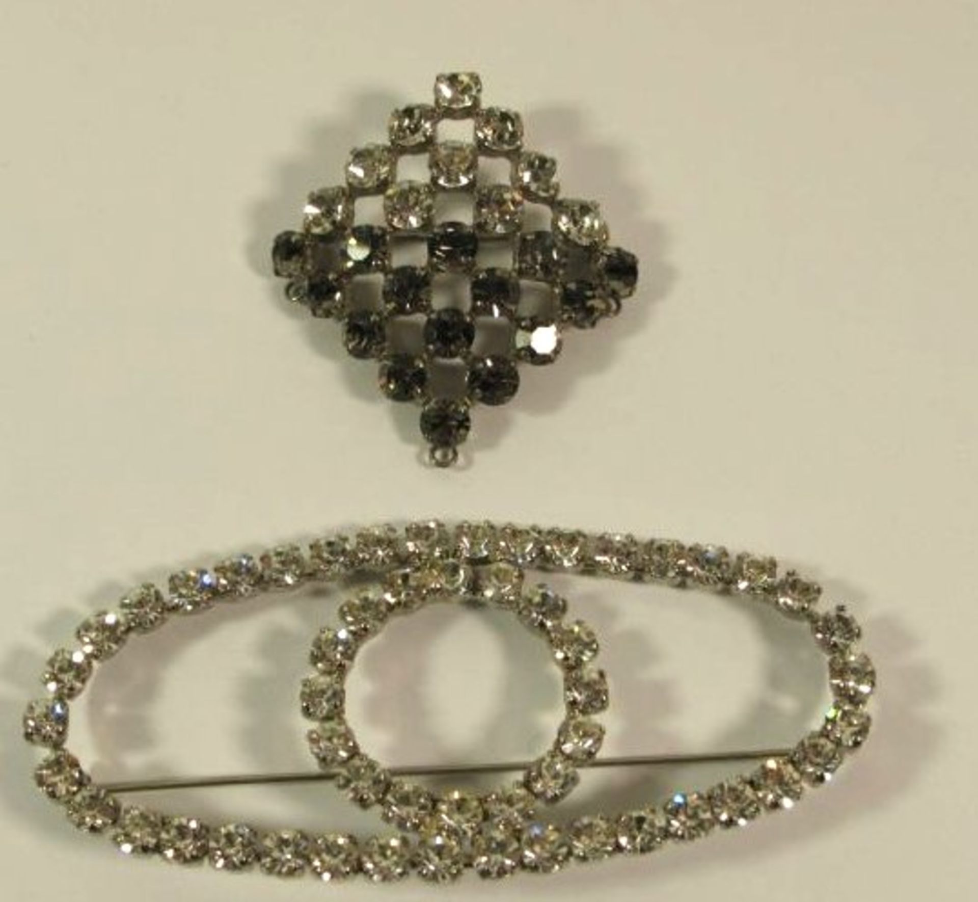 2x Broschen, Strass, Große 10 x 4cm.