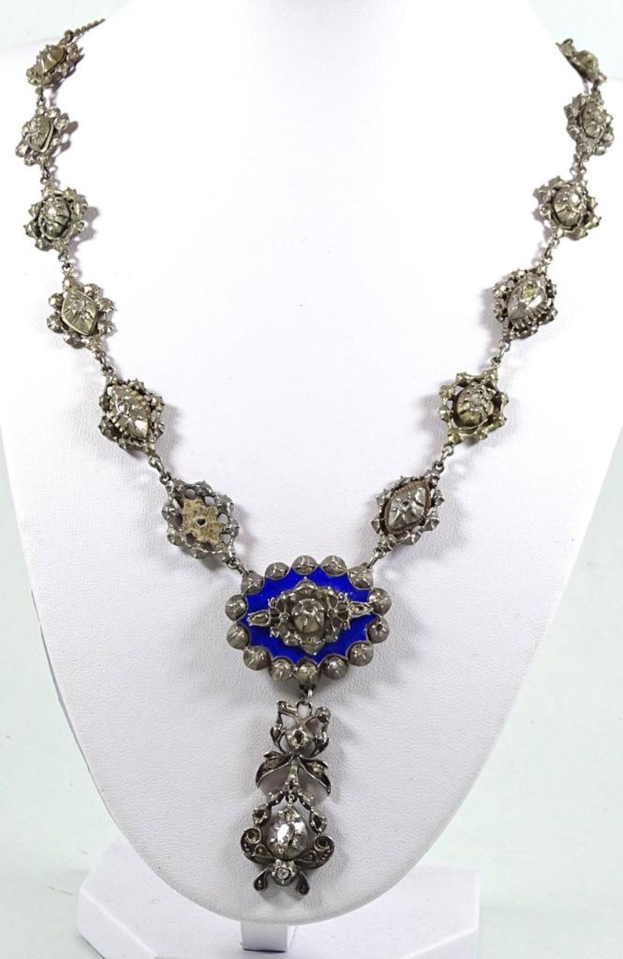 Barock Collier, 17 Jhd.Silber mit blauer Emaille,besetzt mit zahlreichen Diamantrosen, ein - Bild 2 aus 8