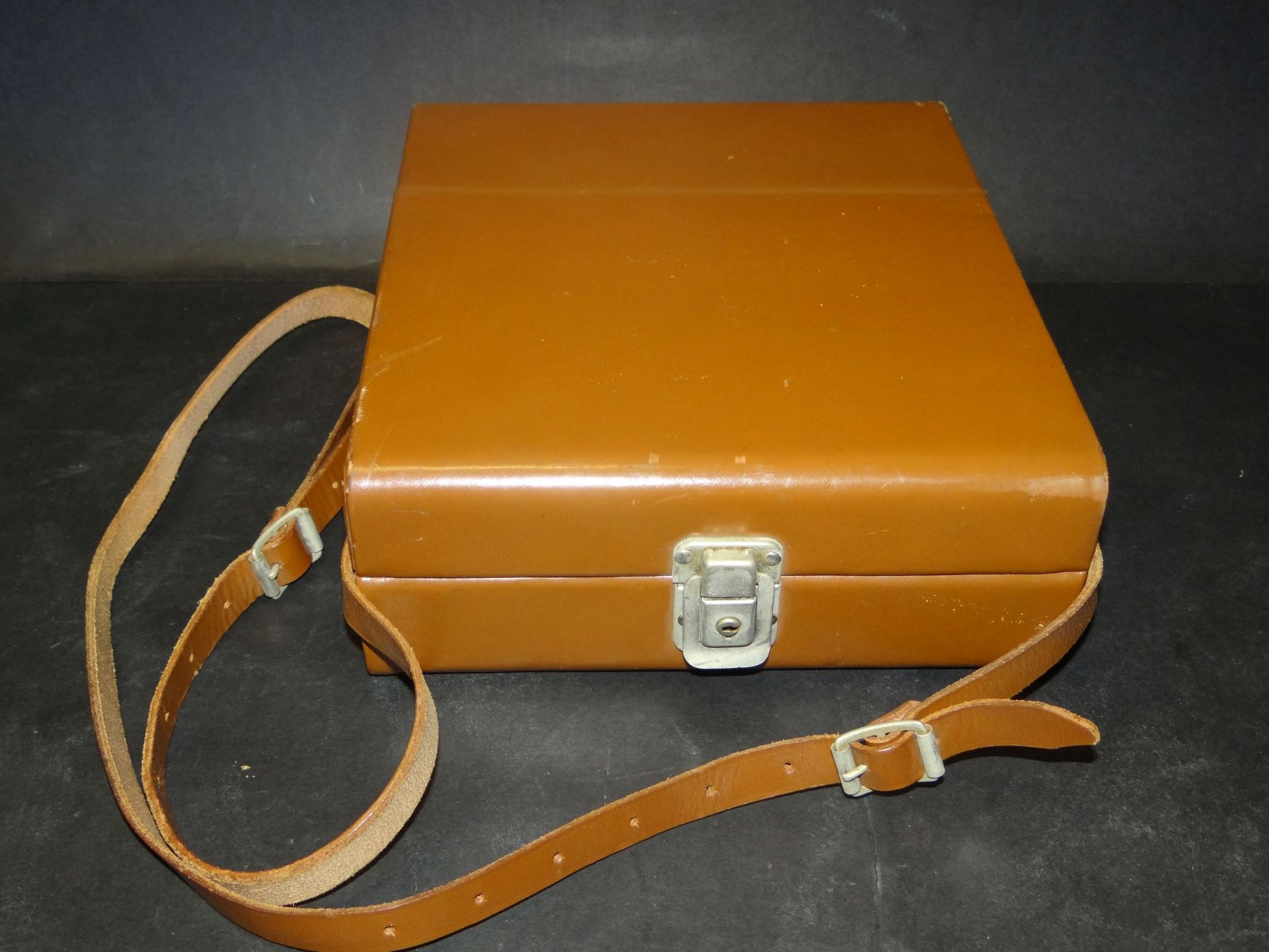 Filmkamera "Nizo FA3" in orig.Ledertasche, - Bild 4 aus 9