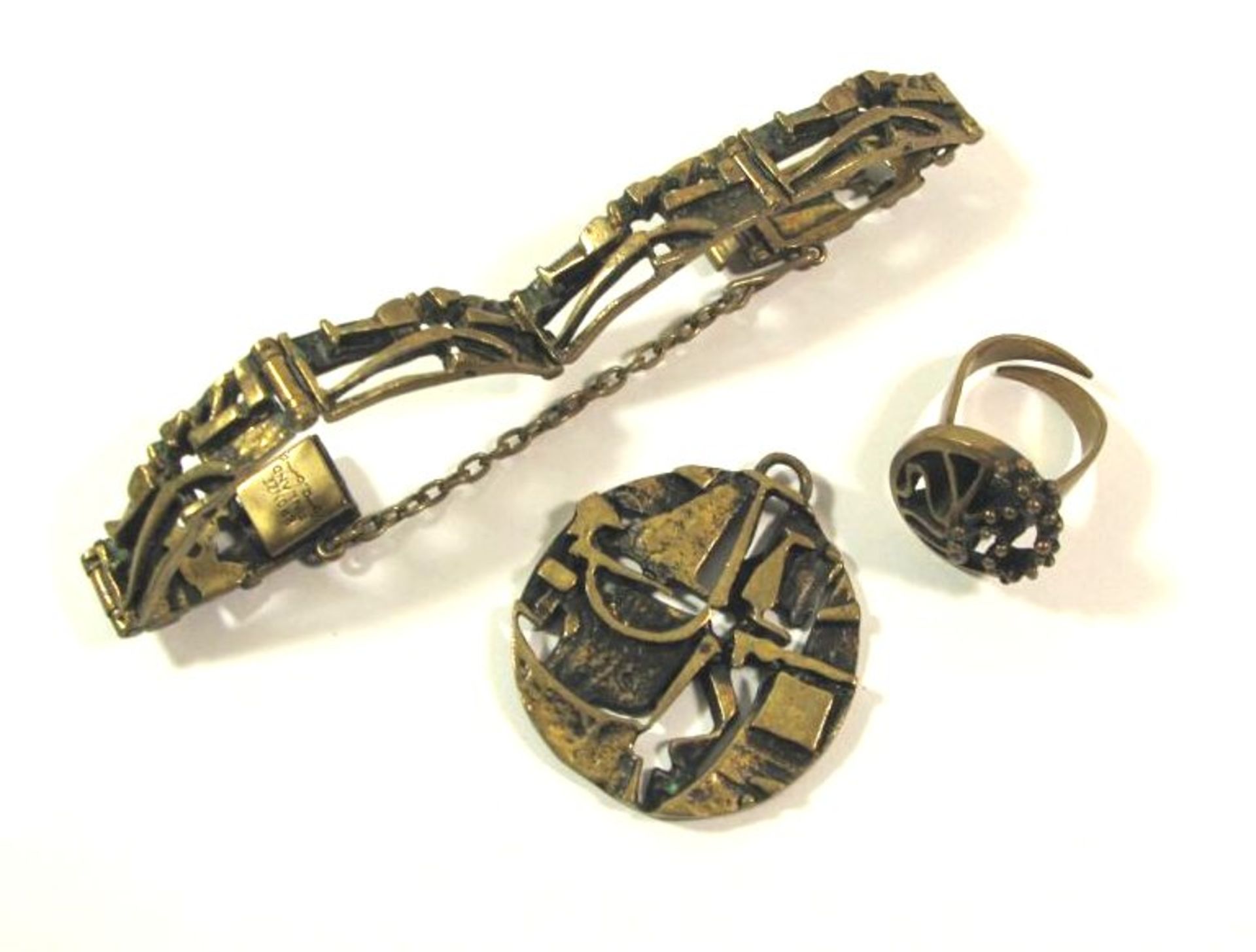 3 Teile Bronze-Schmuck, sign. Jorma Laune, Finnland, Armband, Ring und Anhänger, Armband L-18cm.
