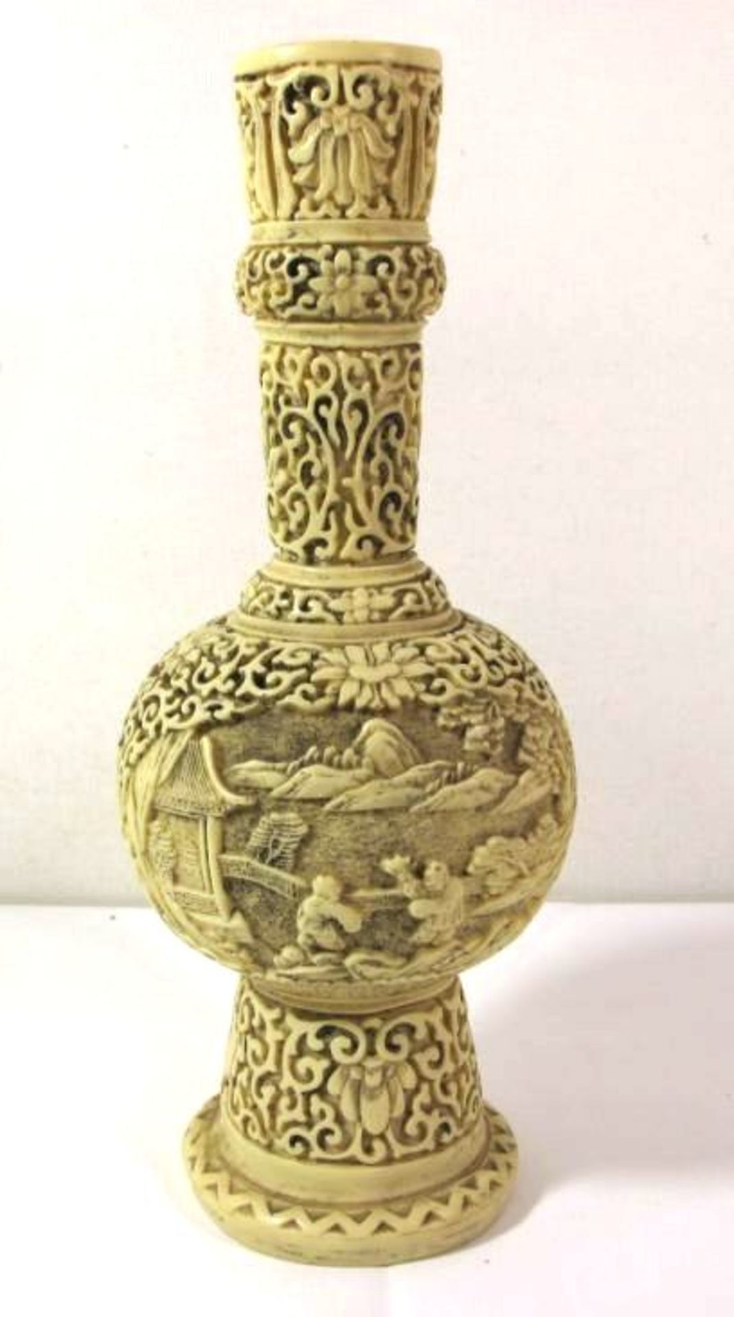 Vase, China, Kunstmasse, gemarkt, H-27cm.
