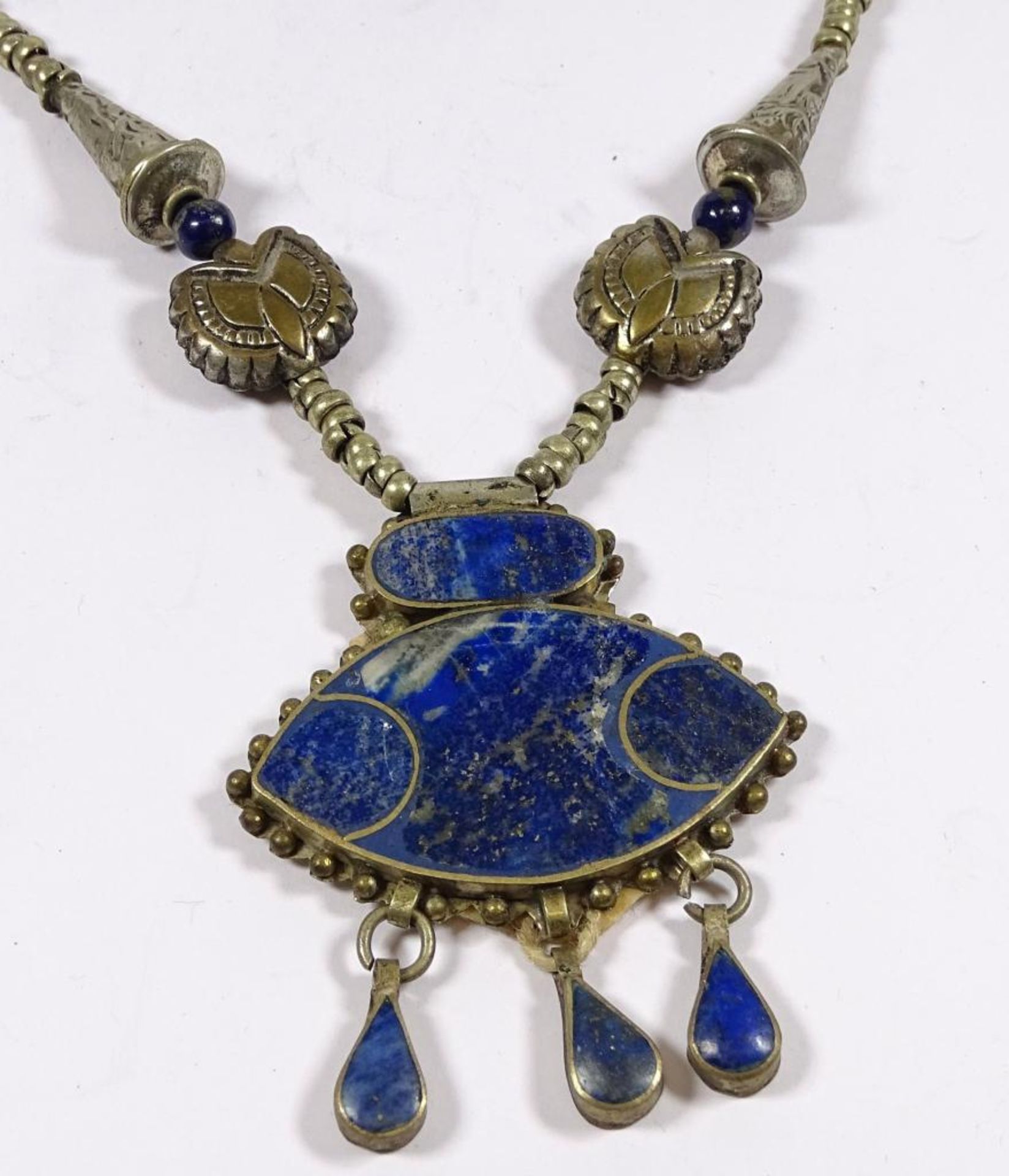 Altes Collier,Metall,Lapislazuli,ca.L- 47cm,Rückseite Klebestell - Bild 2 aus 3