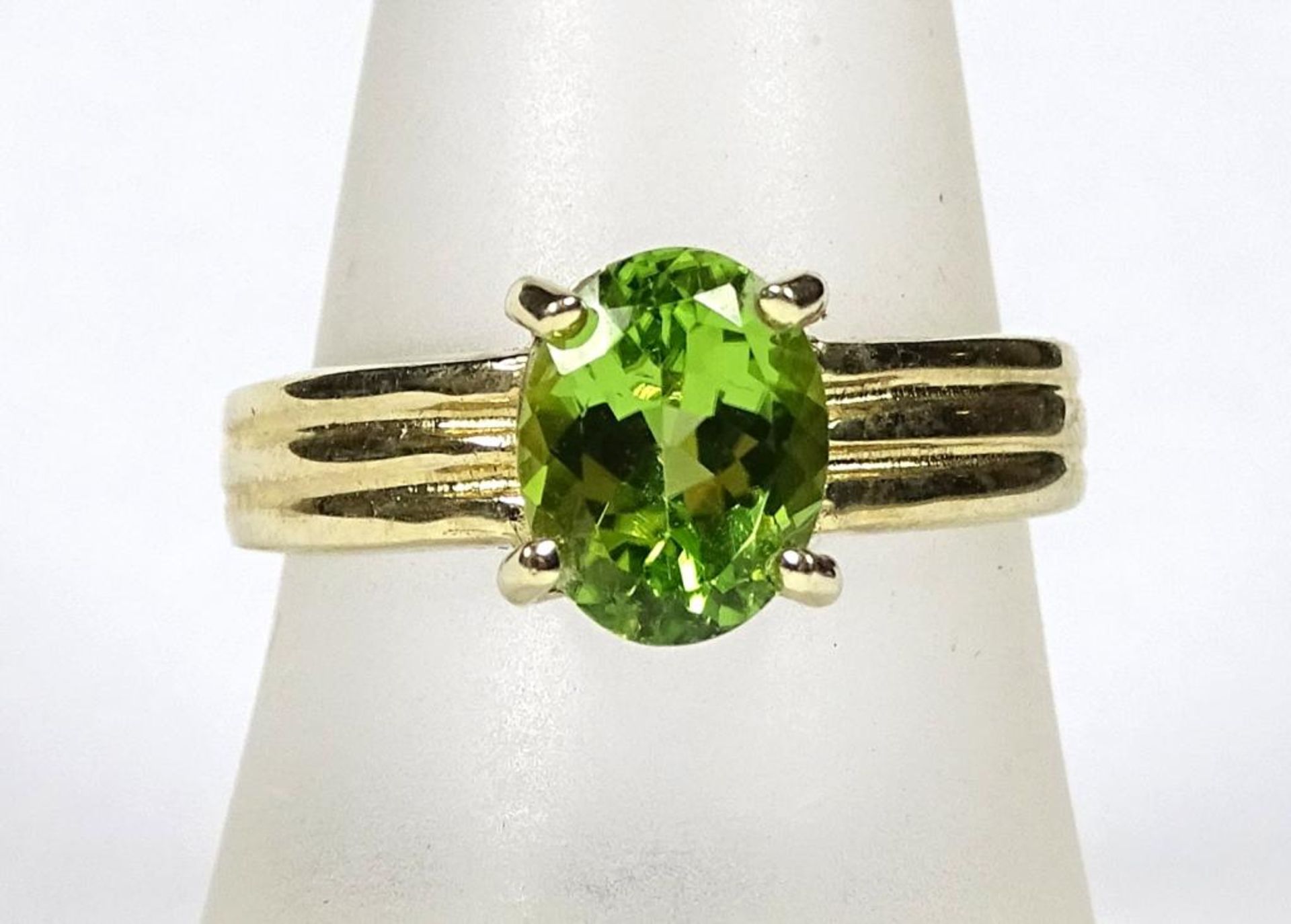 Goldring 375er, Peridot?, 3,65gr., RG 58