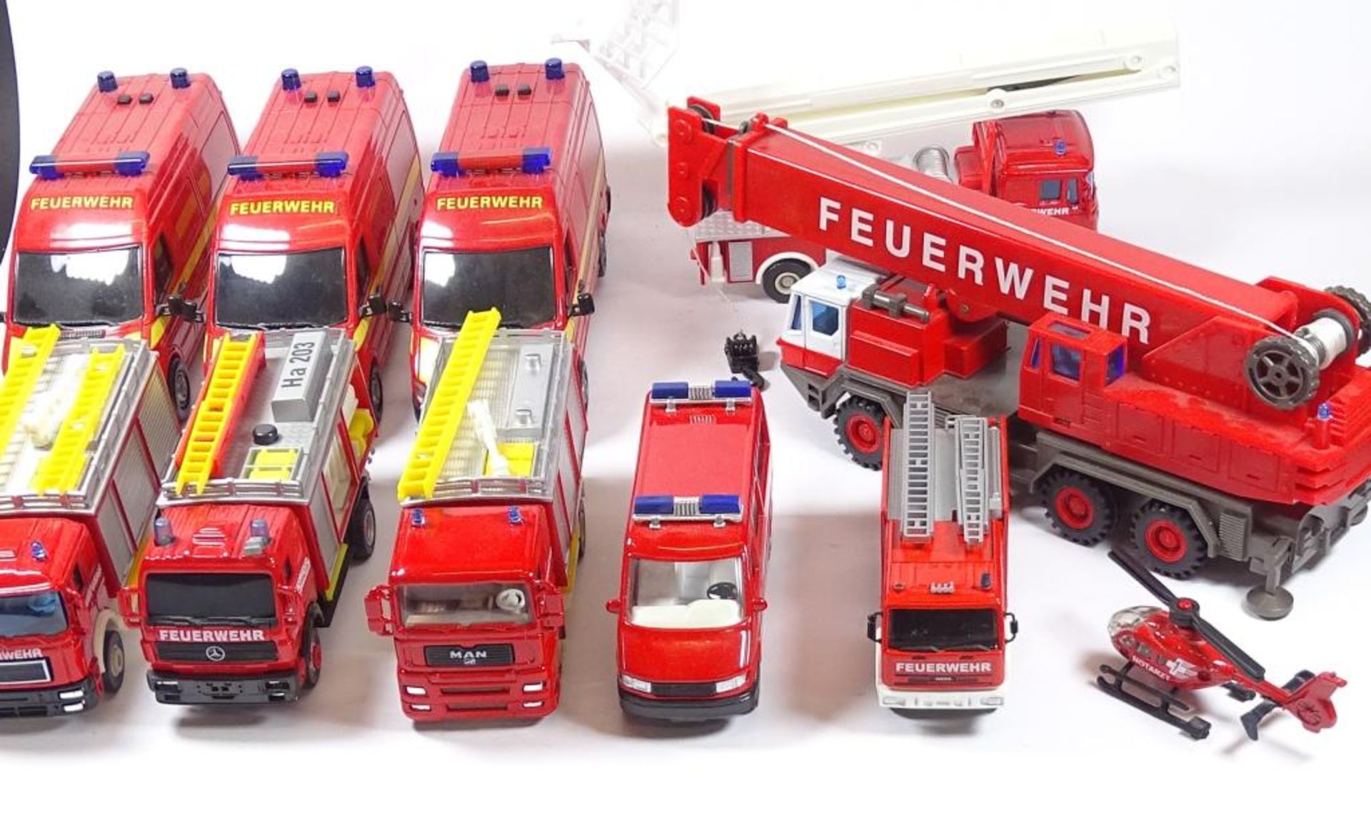 Karton mit 15x div. Feuerwehrwagen etc., div. Hersteller - Bild 4 aus 9