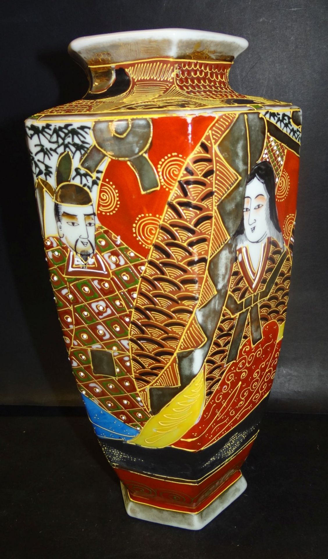 hohe Satsuma-Vase, Japan, Abb. div. Samurai, um 1920, H-31 cm - Bild 3 aus 5