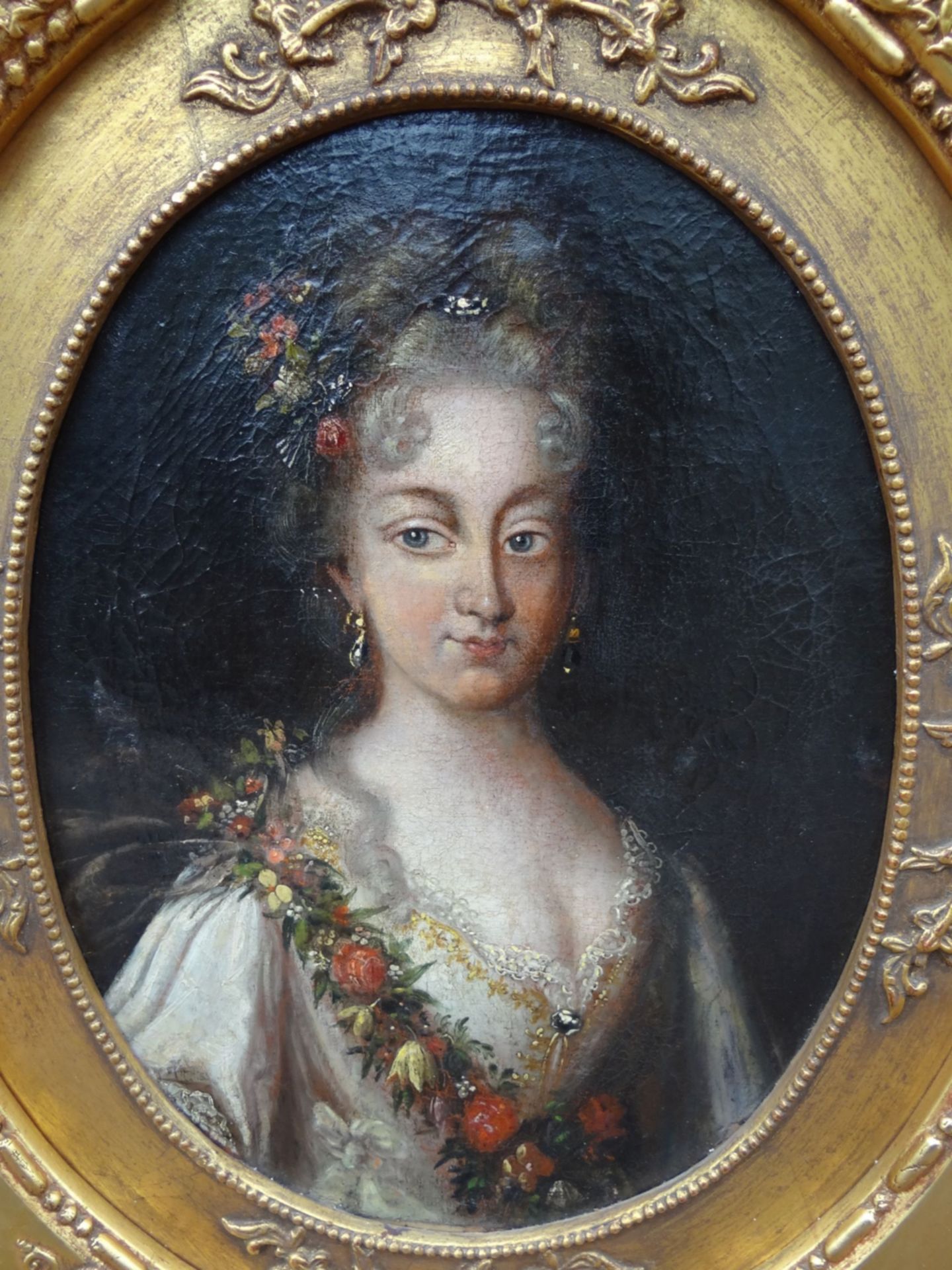 anonymes Mädchenportrait einer Adligen, wohl um 1820, oval gerahmt, Öl/Leinen 40x27 cm, RG 74x53 - Bild 2 aus 7