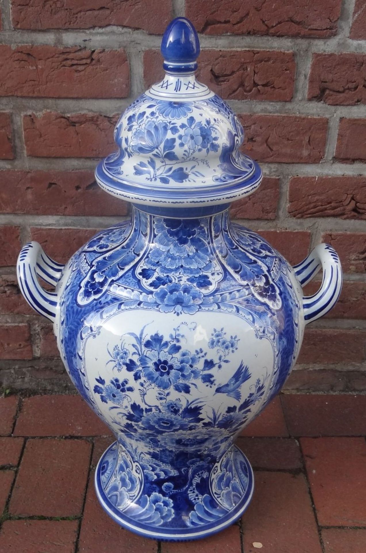 übergrosse Delft-Vase "De porcelyn fles" Blaumalerei, gut erhaten, dat. 1951, H-62 c - Bild 4 aus 10