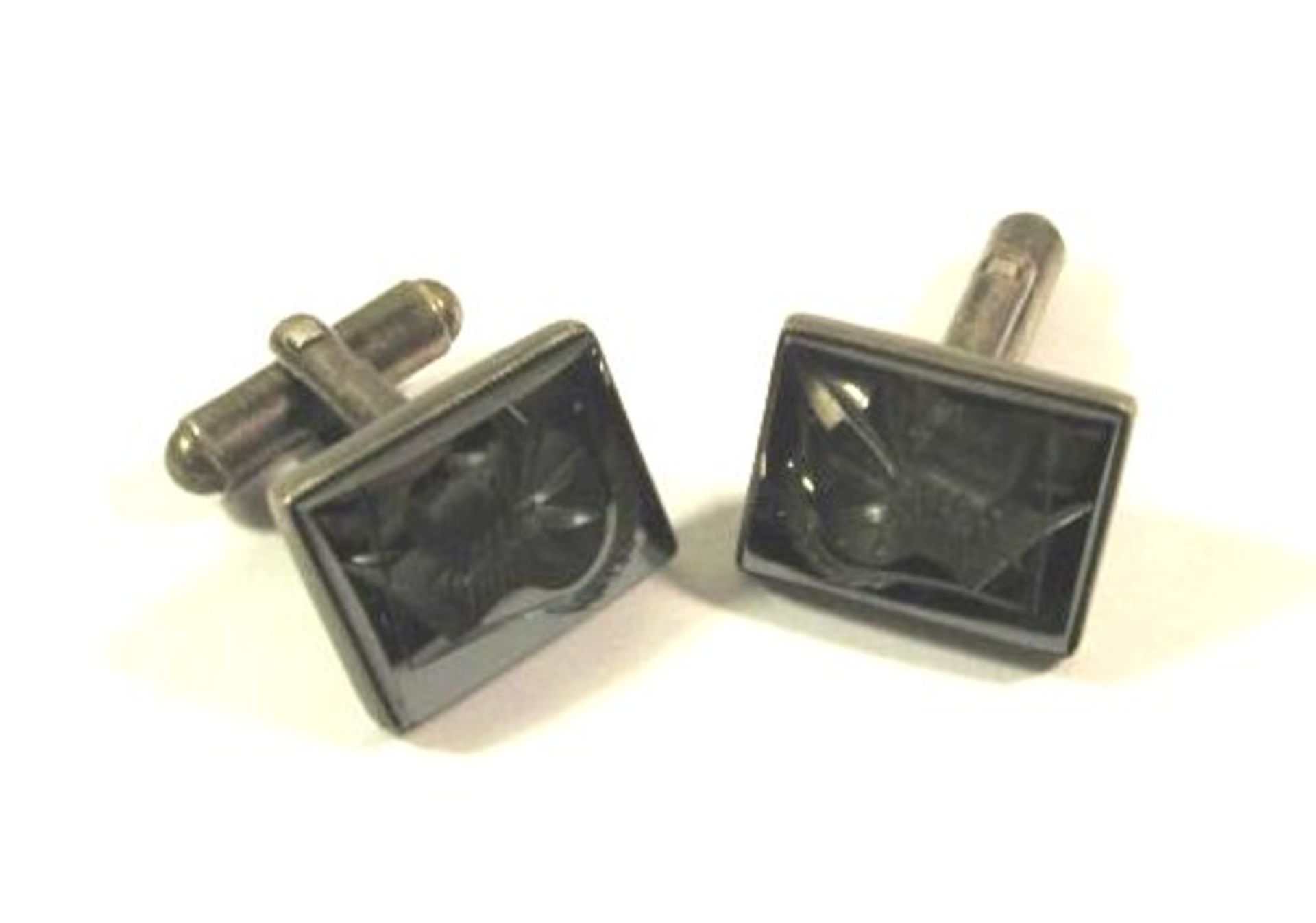 Paar Manschettenknöpfe, 925er Silber mit geschnittenem Hämatit, 1,6 x 1,3cm