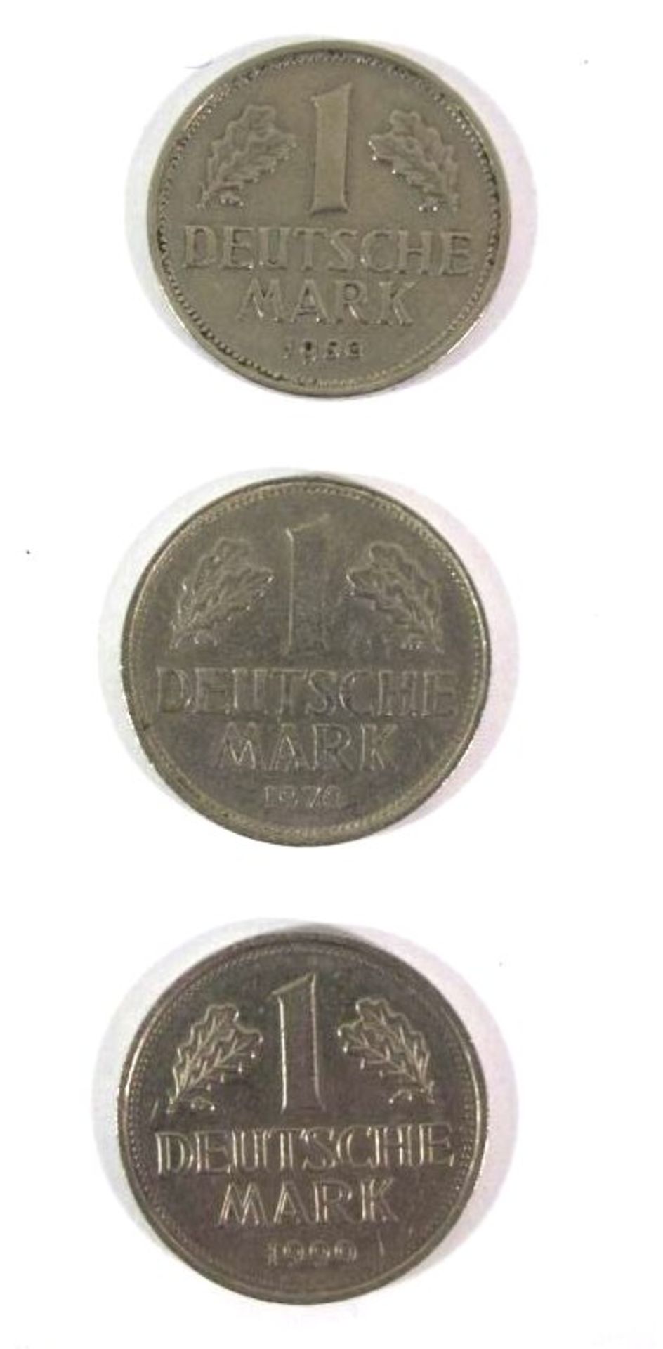 3x D-Mark Münzen, 1950 J, 1970 F und 1990 G.