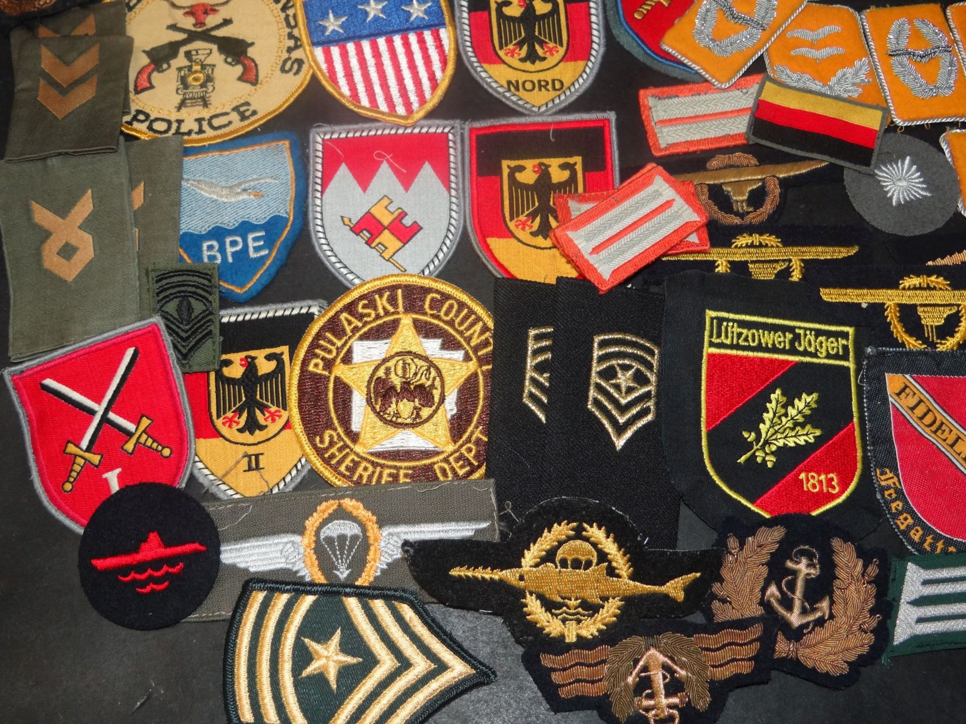 gr. Lot div. Stoffabzeichen, hpts militärisch, Marine, Polizei, viel US - Bild 7 aus 7