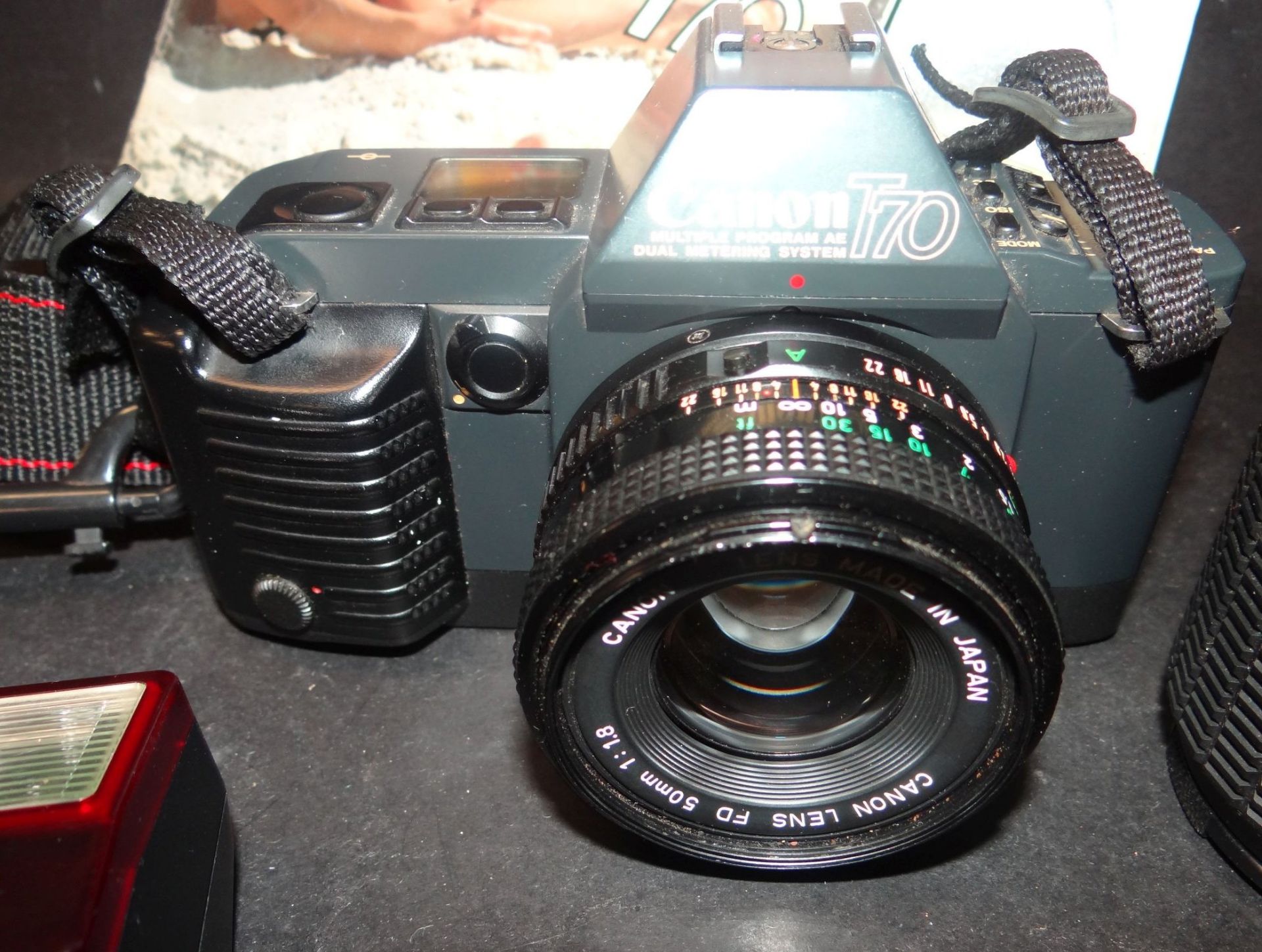 Spiegelreflex "Canon T70" mit Zubehör in Tasche, mit Beschreibung, Tele und anderes Objektiv, Blitz, - Bild 2 aus 5