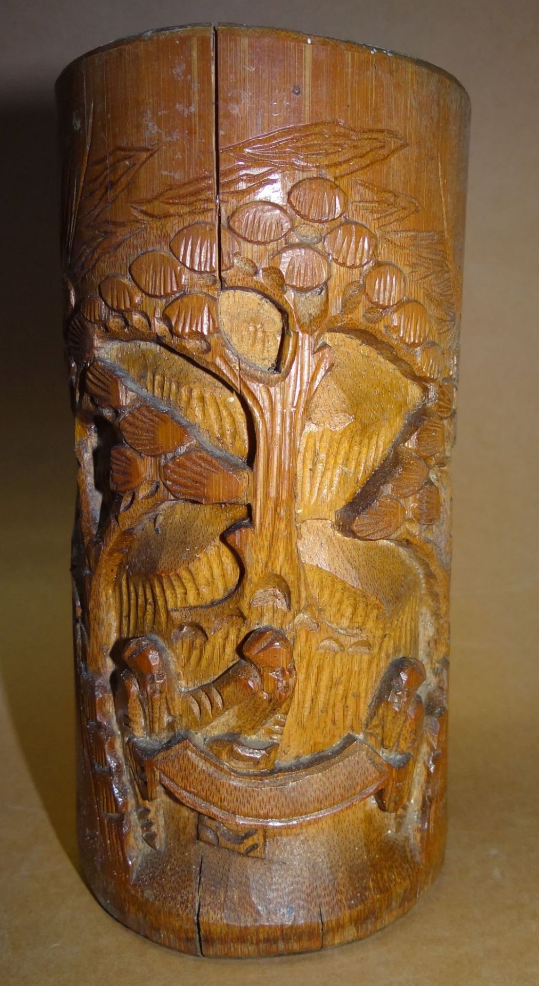 Pinselhalter, Holz beschnitzt, Spannungsriss, H-17 cm, D-7,5 cm