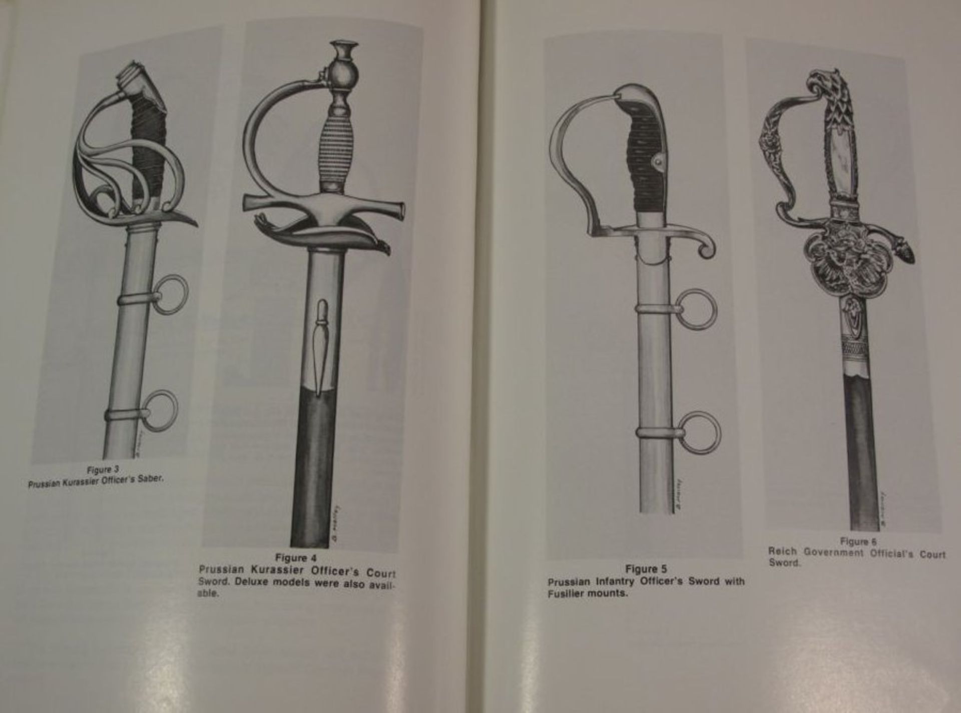 Sachbuch "Collecting Edged Weapons of the Third Reich Volume IV"^, Th. M. Johnson. - Bild 2 aus 2