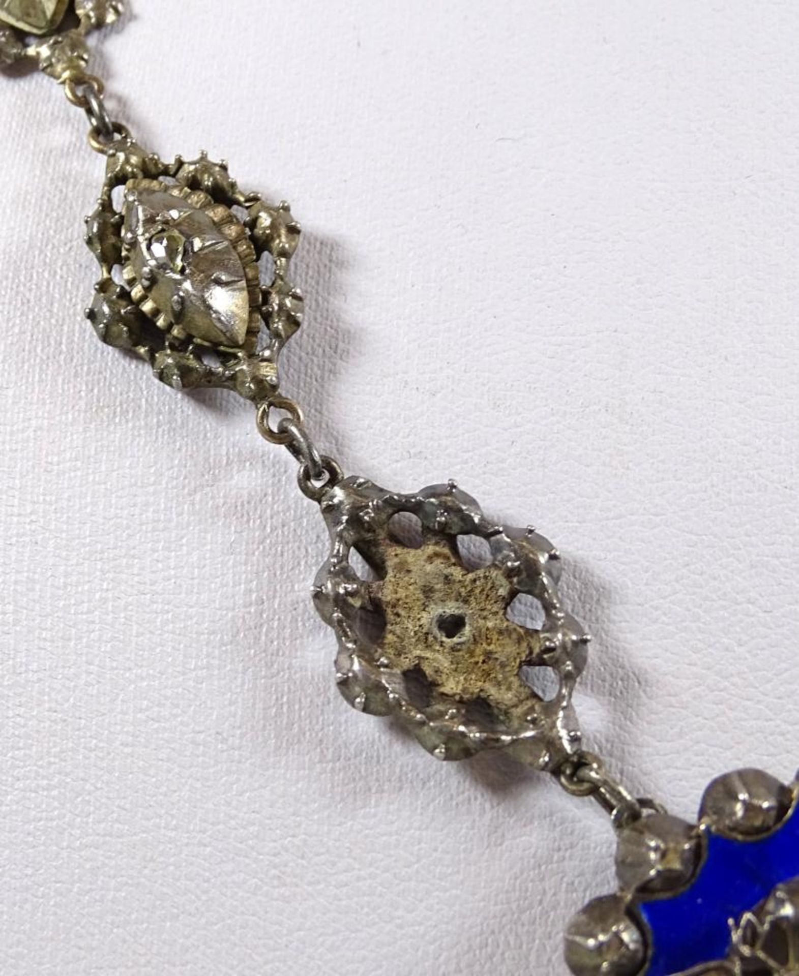 Barock Collier, 17 Jhd.Silber mit blauer Emaille,besetzt mit zahlreichen Diamantrosen, ein - Bild 6 aus 8