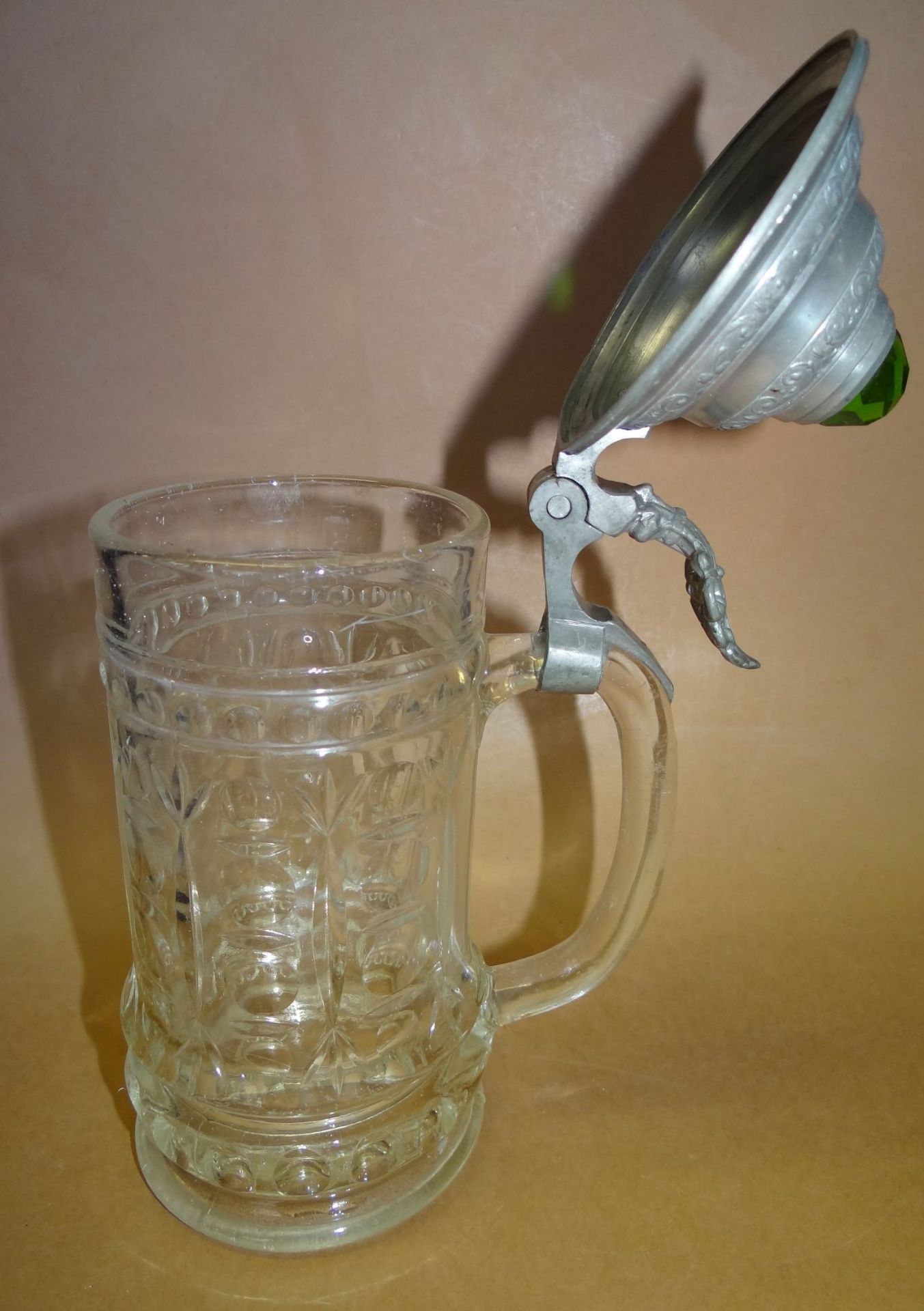 Bierkrug mit Zinndeckel, grüner Glasstein, H-22 cm, - Bild 3 aus 4