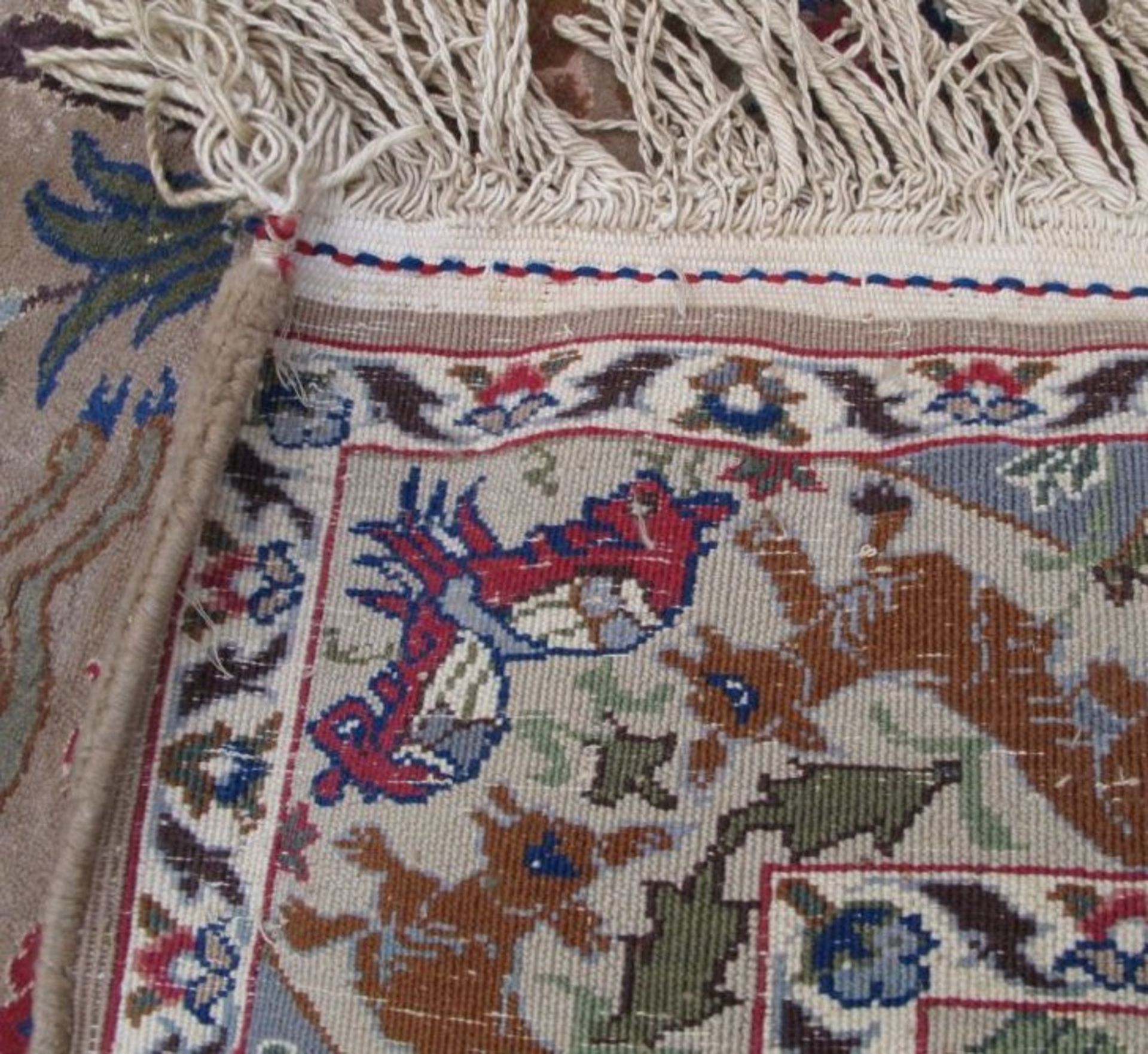 kl. Orient-Teppich mit Wilddarstellungen, 130x95 cm - Bild 4 aus 4