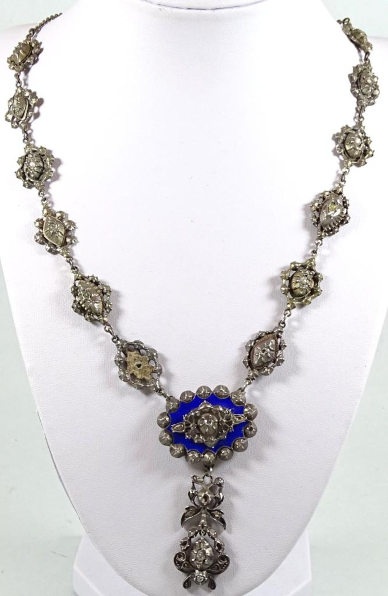 Barock Collier, 17 Jhd.Silber mit blauer Emaille,besetzt mit zahlreichen Diamantrosen, ein