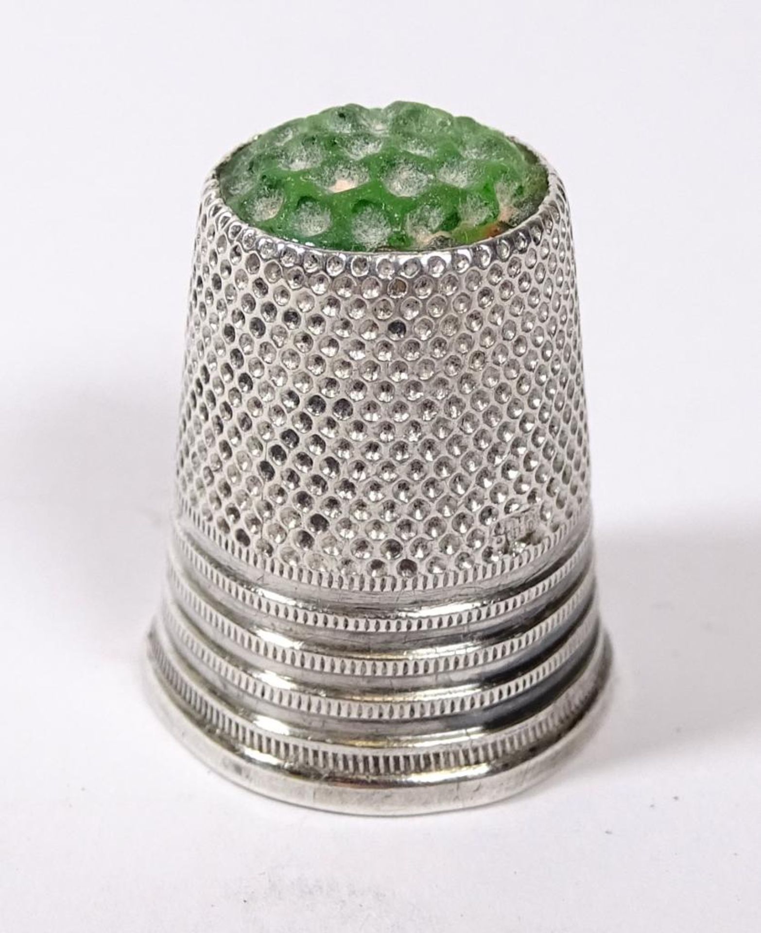 Fingerhut,Silber 800er,grüner Stein,H-22,5mm,4,4gr., Boden delli