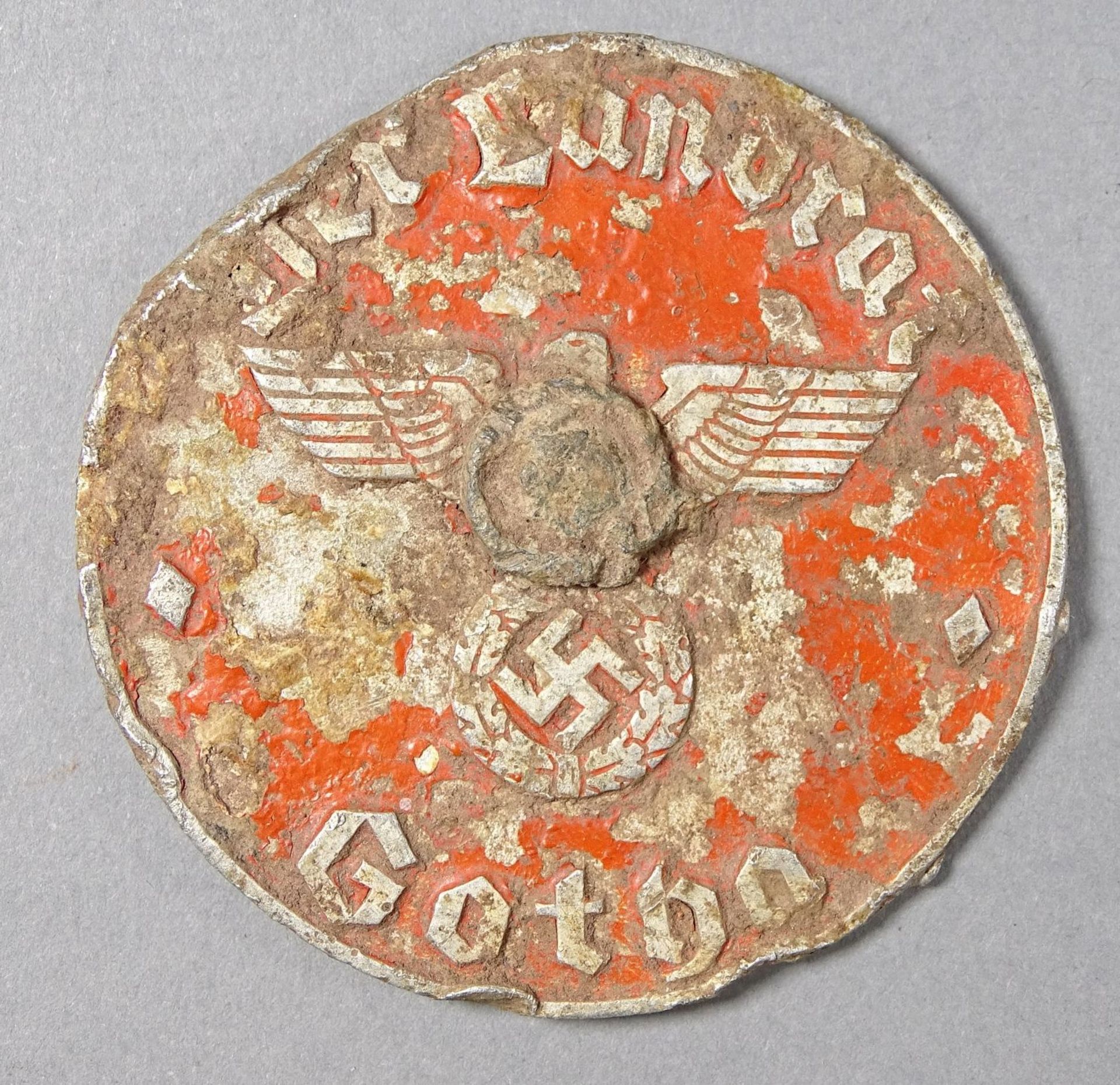 Metallabzeichen "Der Landrat Gotha" mit Hakenkreuz, schlecht erhalten, D-4,2 cm