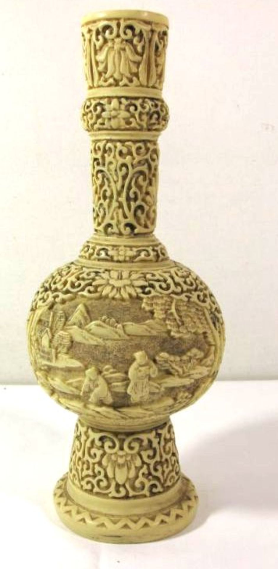 Vase, China, Kunstmasse, gemarkt, H-27cm. - Bild 2 aus 3