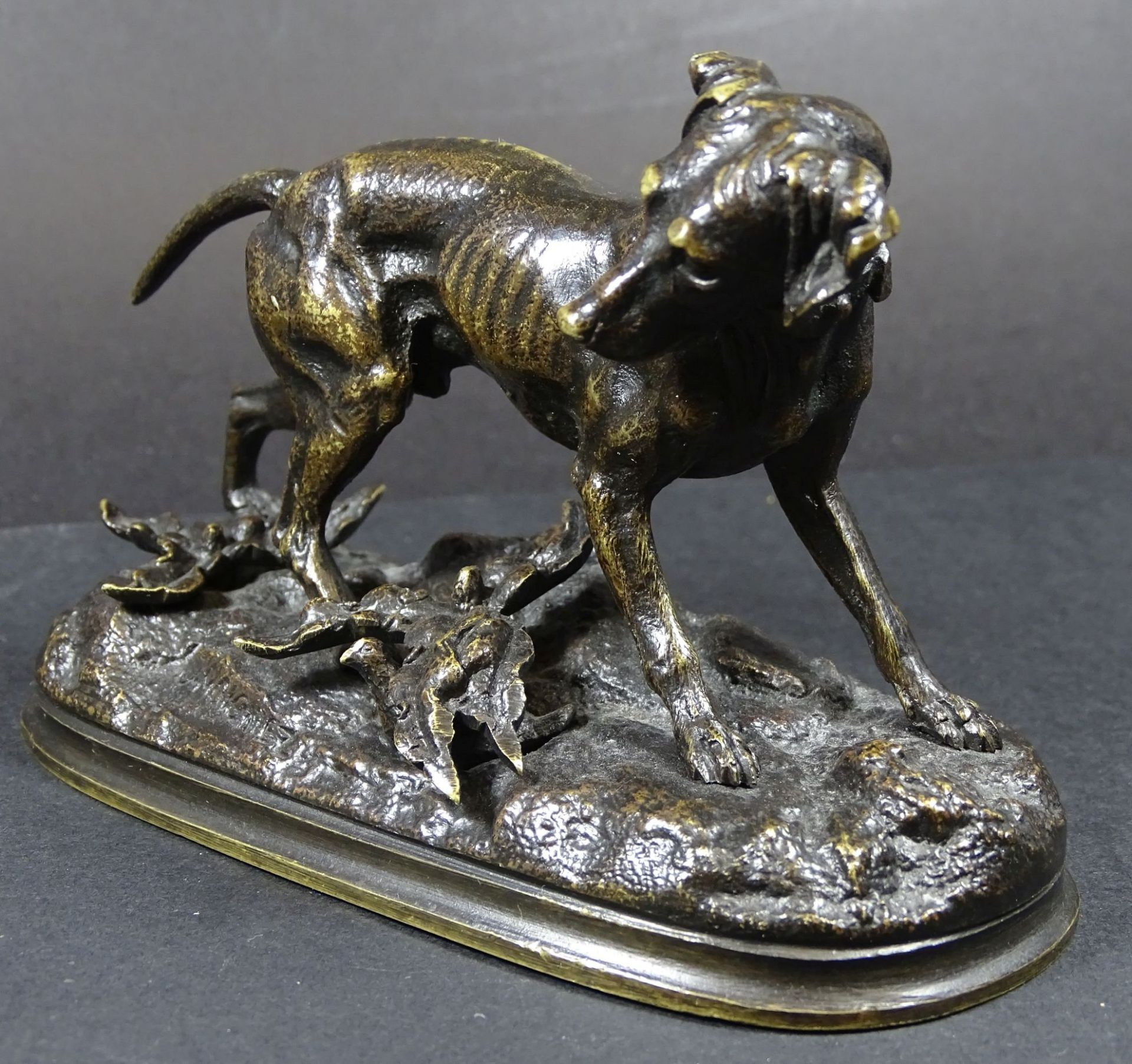 Jules MOIGNIEZ (1835-1894) "Jagdhund mit erlegten Enten", Bronze, signiert, H-8 cm, L-13 cm - Bild 4 aus 6