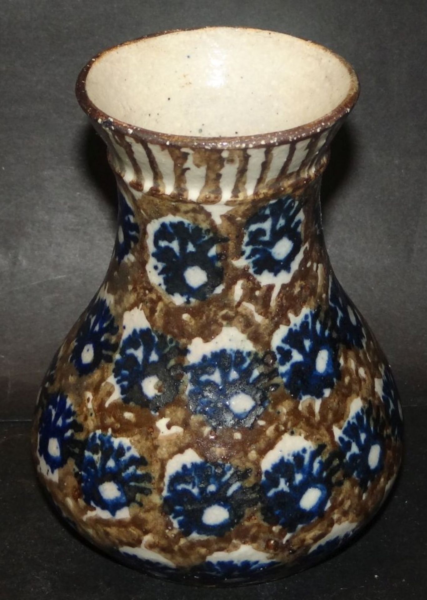 kleine alte Bunzlau-Vase, Pfauenaugendekor, H-10 cm