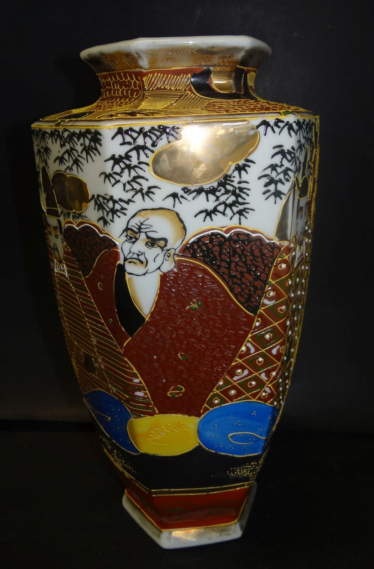 hohe Satsuma-Vase, Japan, Abb. div. Samurai, um 1920, H-31 cm - Bild 2 aus 5