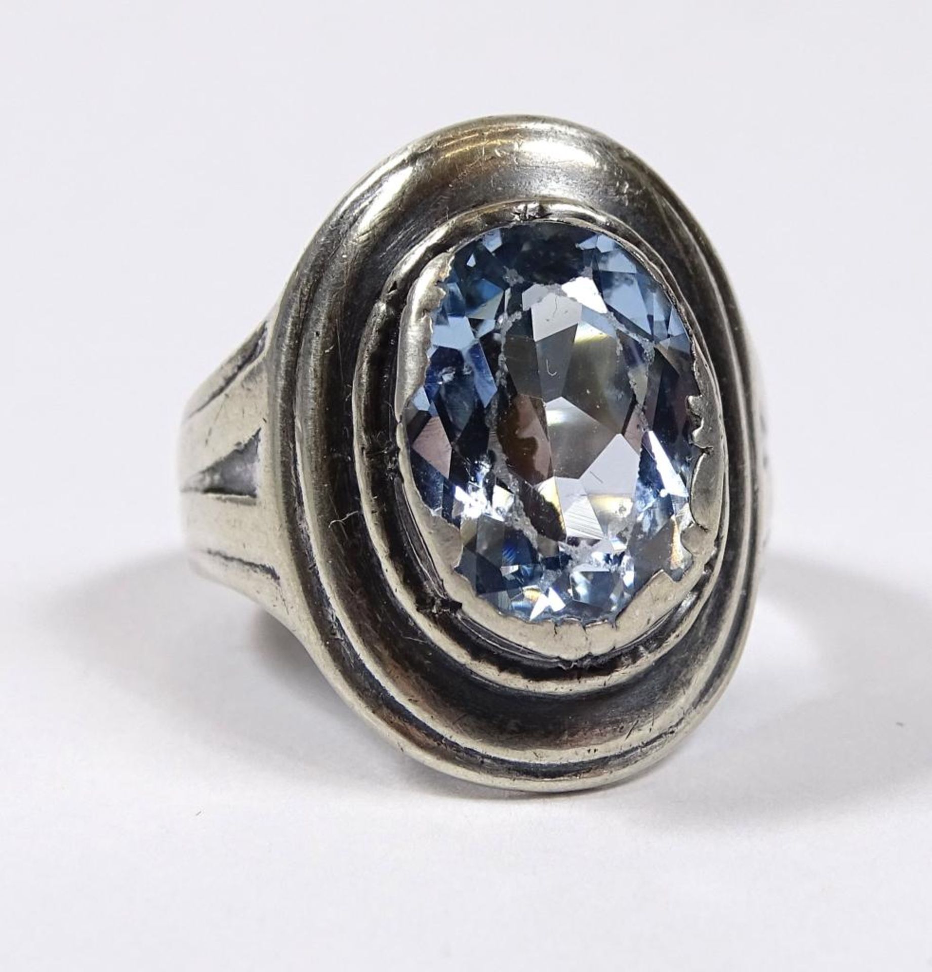 Ring,Silber,mit einem hellblauen Stein, 7,6gr., Tragespuren, RG 53