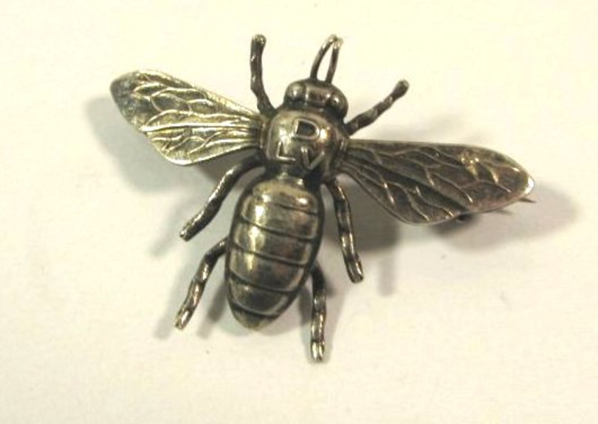 Brosche, Fliegenform, Greifenkunst, 835er Silber, 2,6g, L-2,5cm.