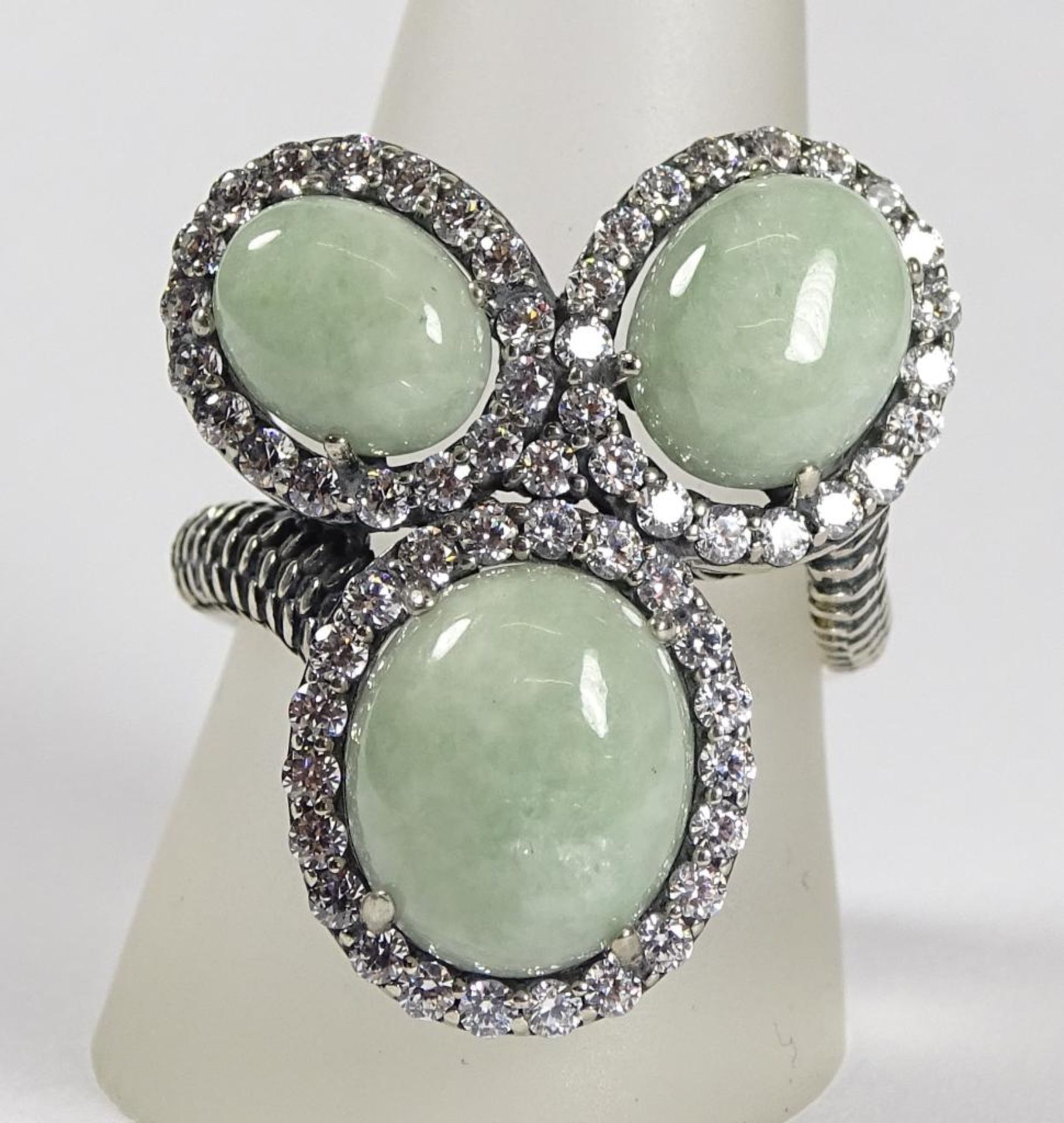 Jade Ring mit Zirkone,Silber 925er, 8,5gr., RG 60 ,Kopf 27x23mm