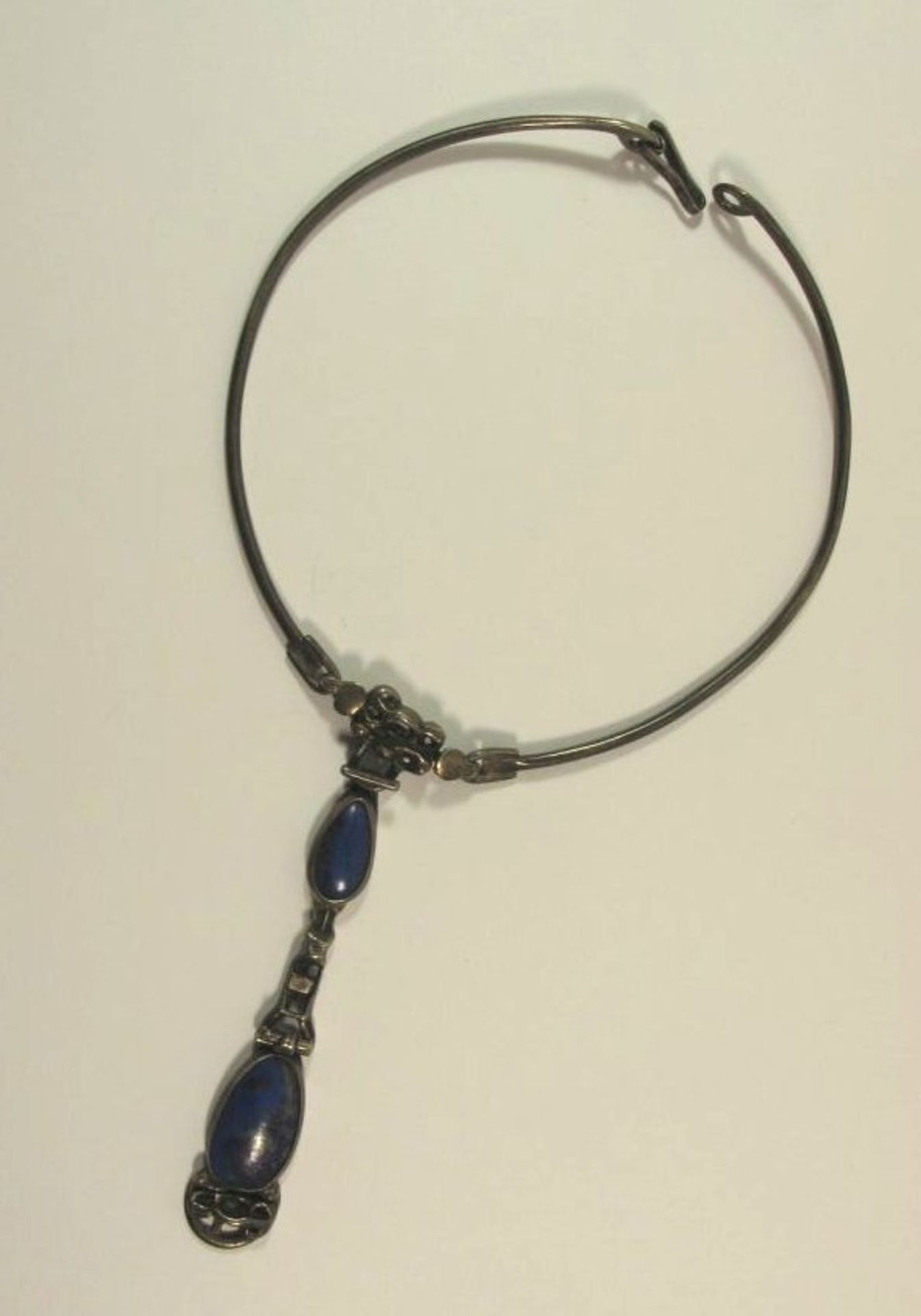 Silber-Collier, mit Lapis, älter ?, 38,2g, Reif ca. D-10cm.