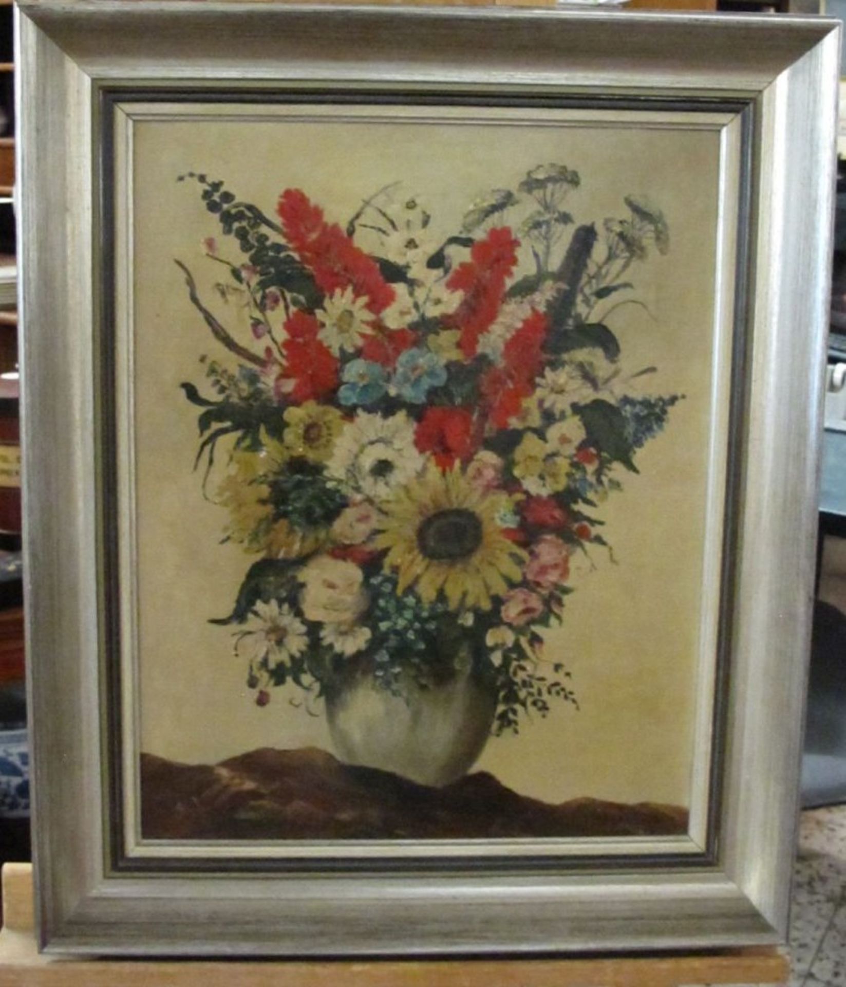 N.Schmitz 1944 "Blumen in Vase", Öl/Hartfaser, gerahmt, RG 65 x 54,5cm. - Bild 3 aus 3