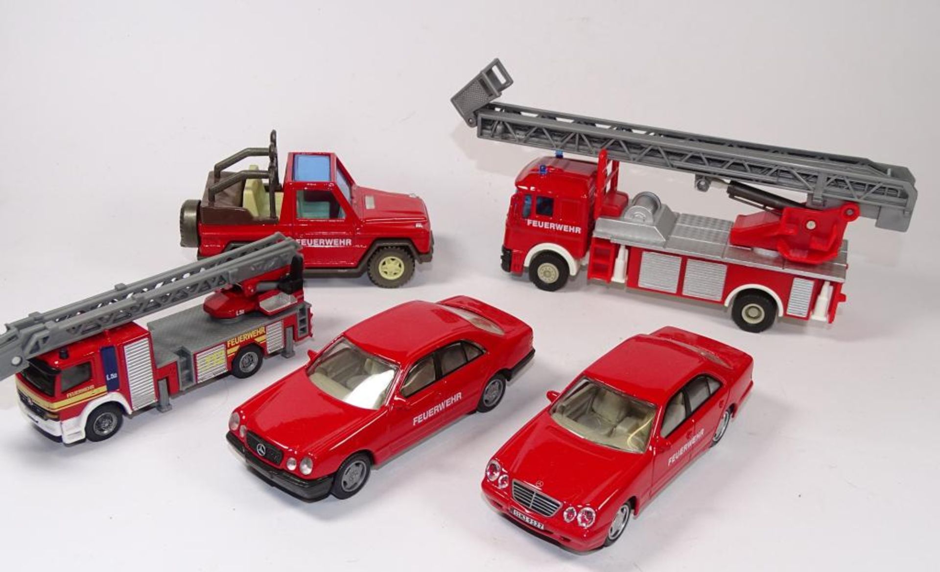 Karton mit 15x div. Feuerwehrwagen etc., div. Hersteller - Bild 6 aus 9