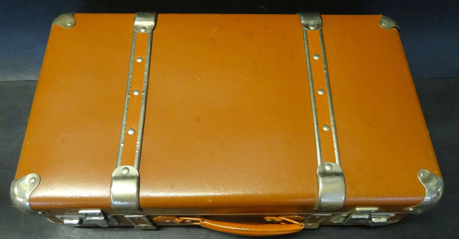 kl. Handkoffer mit Metallecken, H-14 cm, 25x45 cm, gut erhalten - Bild 2 aus 3