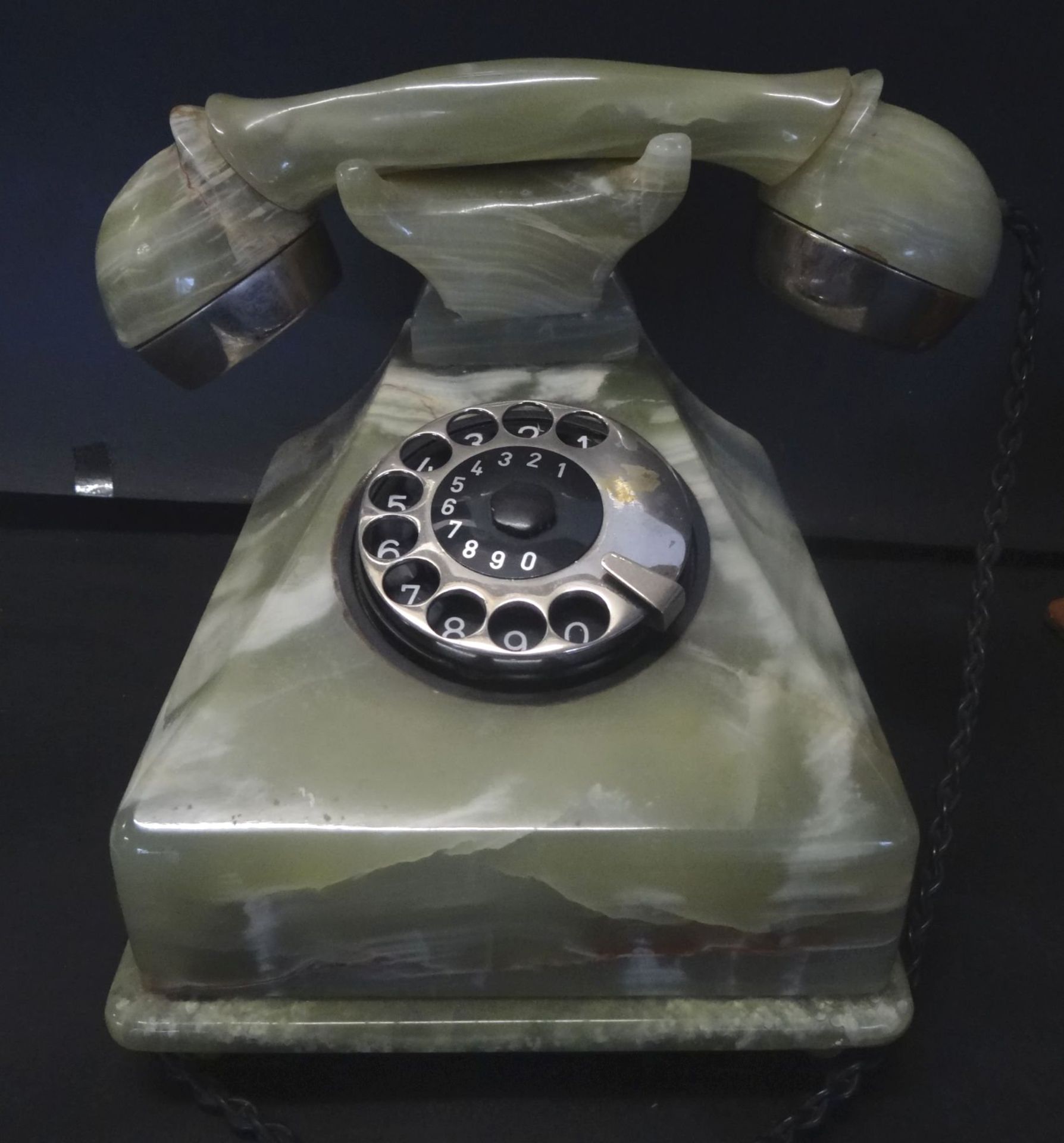 grosses schweres Nostalgie Telefon mit Wählscheibe, Onyx, ein Hörer beschädigt, H-21 cm, 21x18