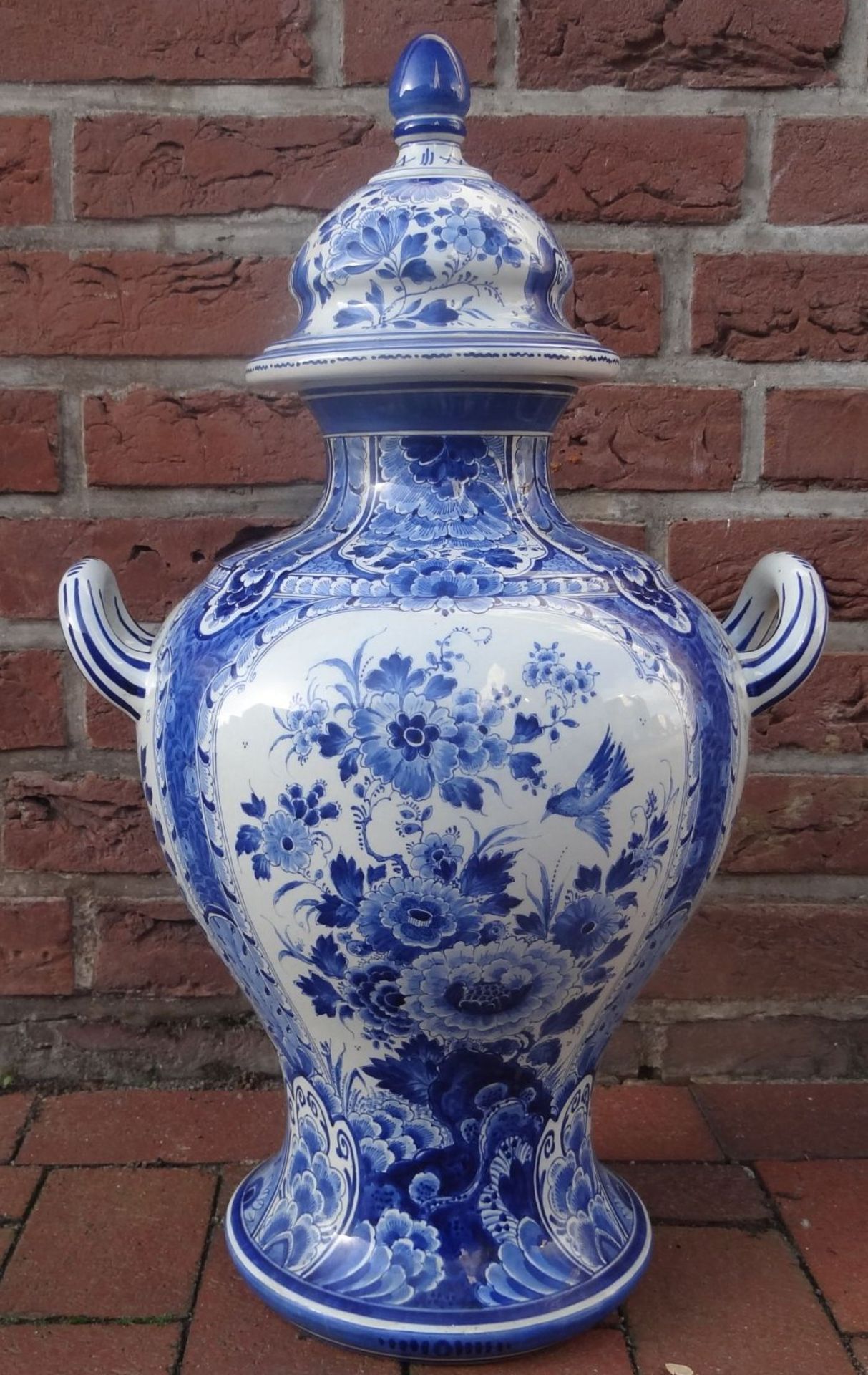 übergrosse Delft-Vase "De porcelyn fles" Blaumalerei, gut erhaten, dat. 1951, H-62 c - Bild 3 aus 10