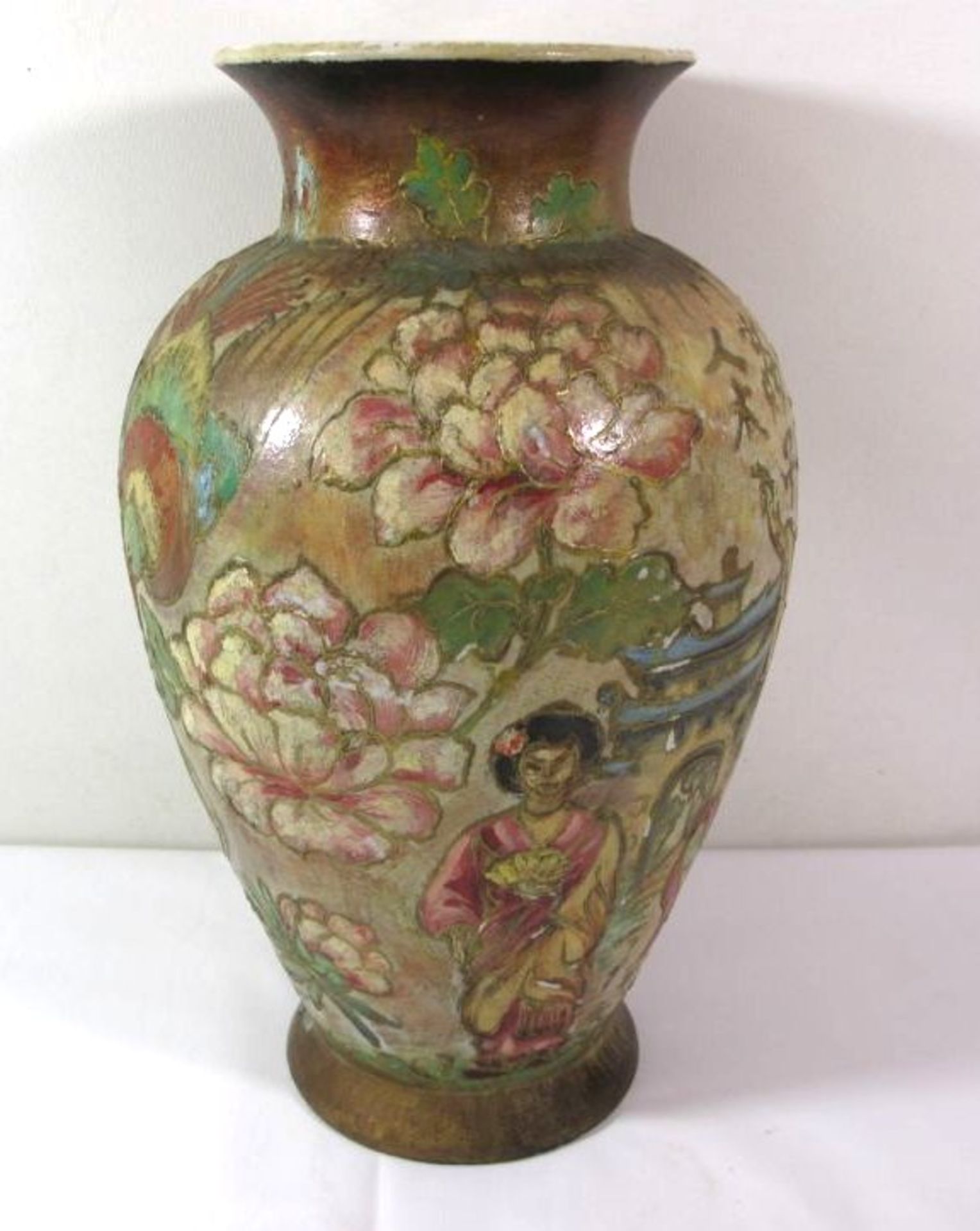 hohe Vase, China-Dekor, Emaillemalerei, teilw. Farbabplatzer, 60/70er Jahre H-34,5cm. - Bild 3 aus 4