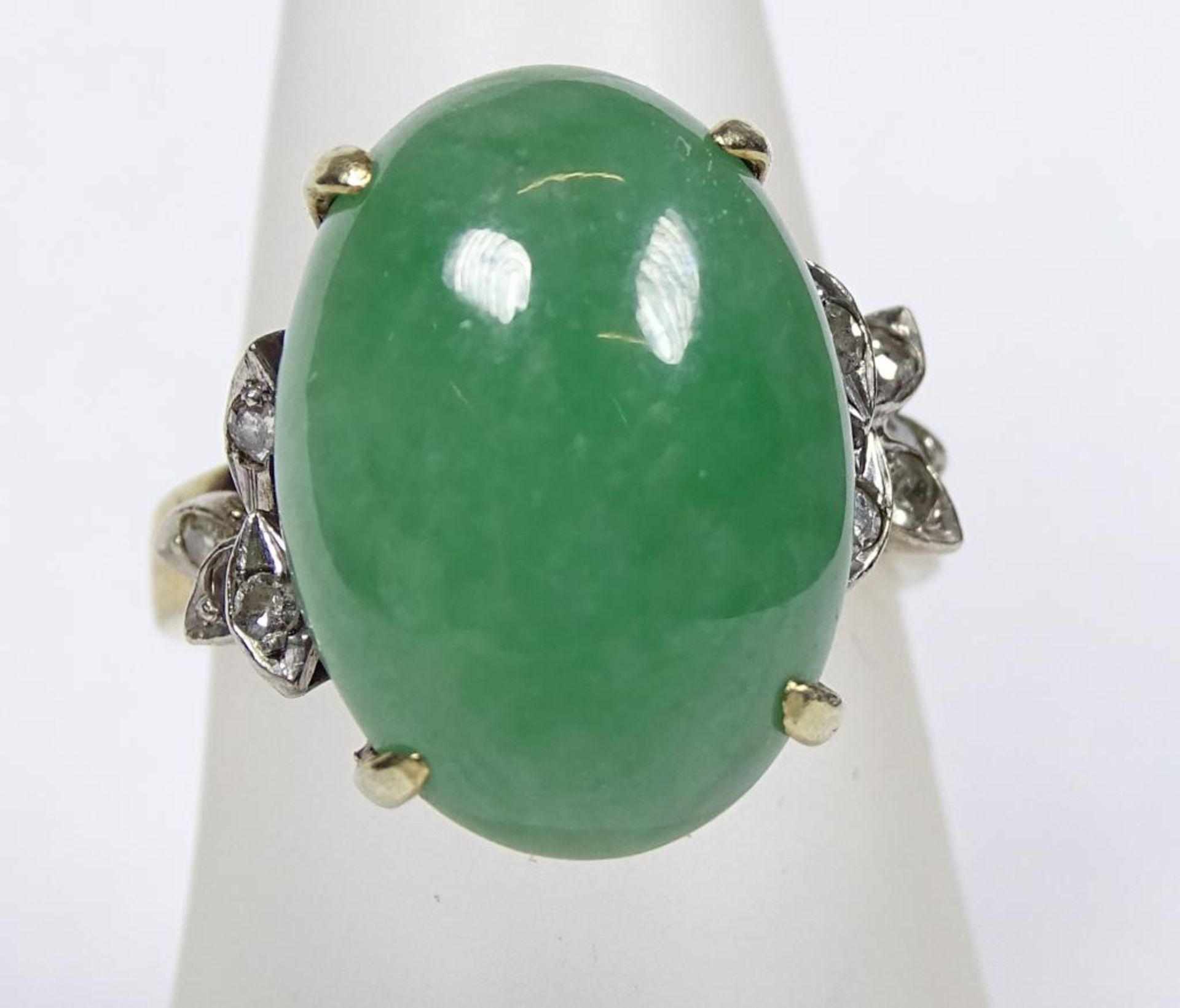 Goldring 750/000 Jade und 8 Diamanten, 7,92gr., RG 54/55 - Bild 2 aus 6