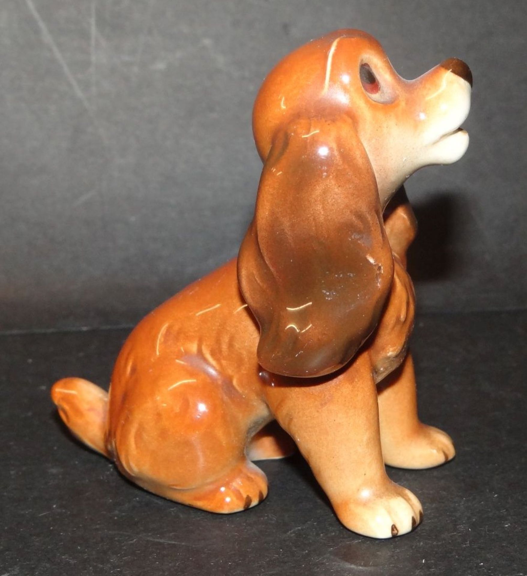 sitzender Hund "Susi" nach Walt Disney, Goebel, H-6,5 cm