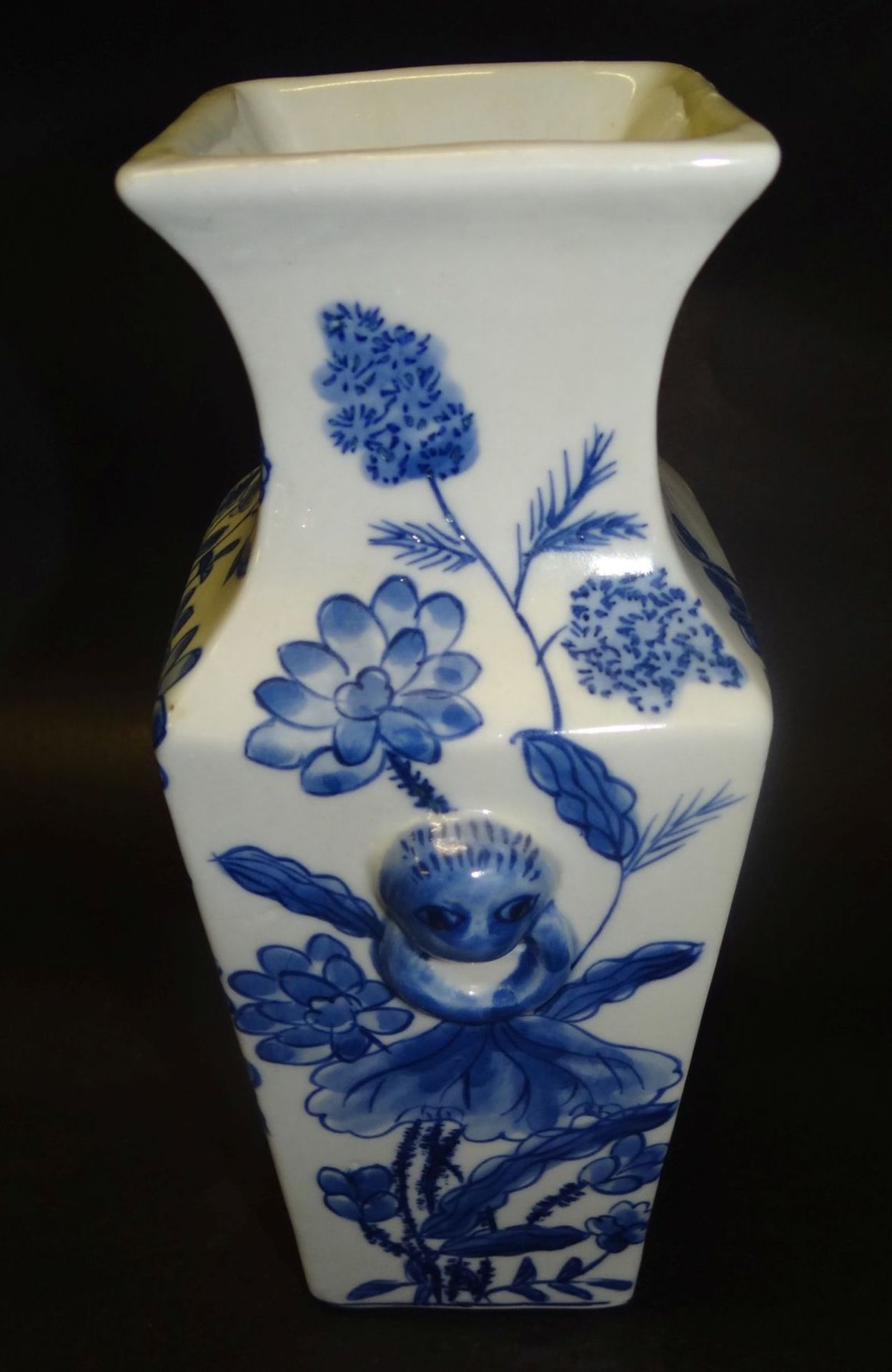 China-Vase mit Blaumalerei, in Boden gemarkt, H-22 cm - Bild 5 aus 7