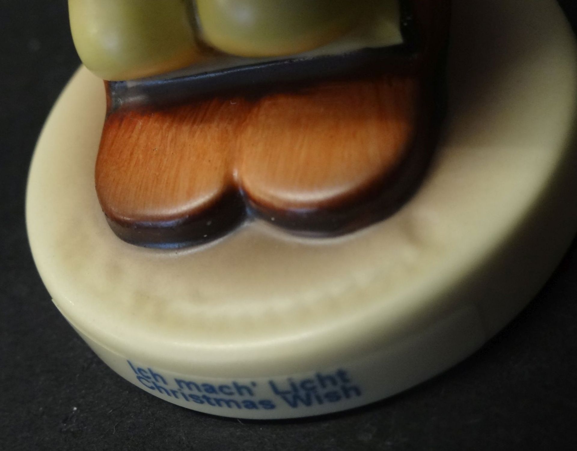 Hummel-Figur "Ich mach Licht" in orig. Karton, bemalt, H-11 cm, gut erhalten - Bild 6 aus 8