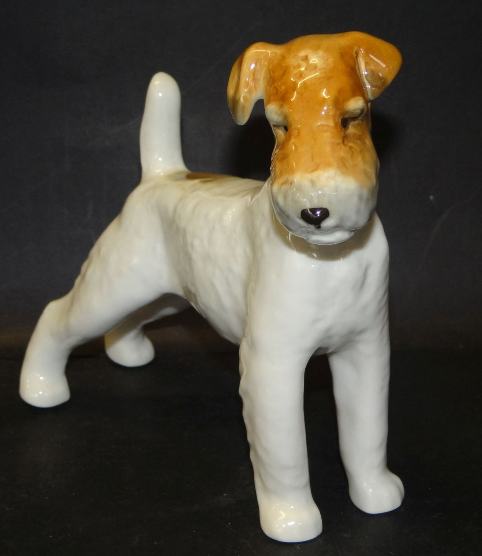 stehender Hund "Lomonossow" St. Petersburg, bemalt, H-17 cm, L-19 cm - Bild 4 aus 5